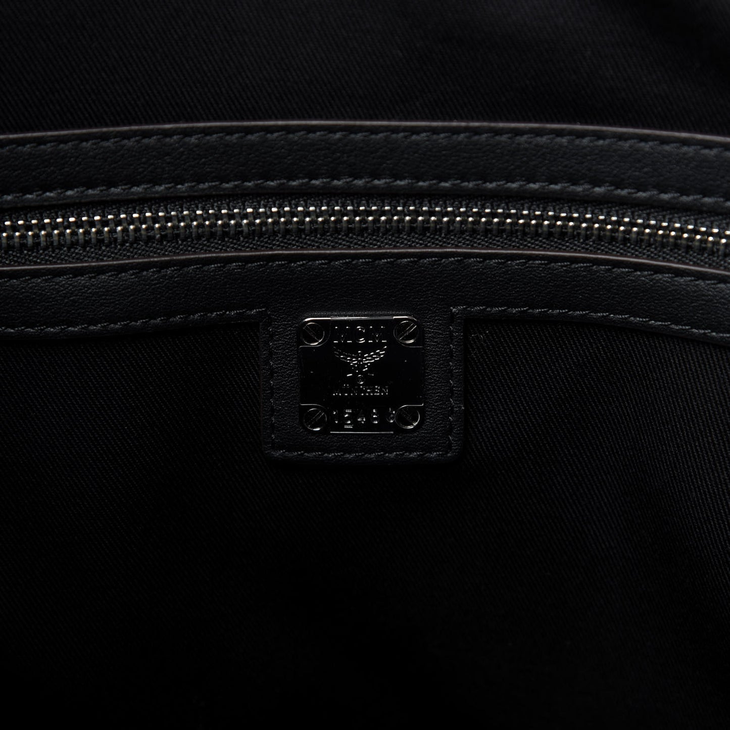 Calfskin Ottomar Large Klara Hobo Black