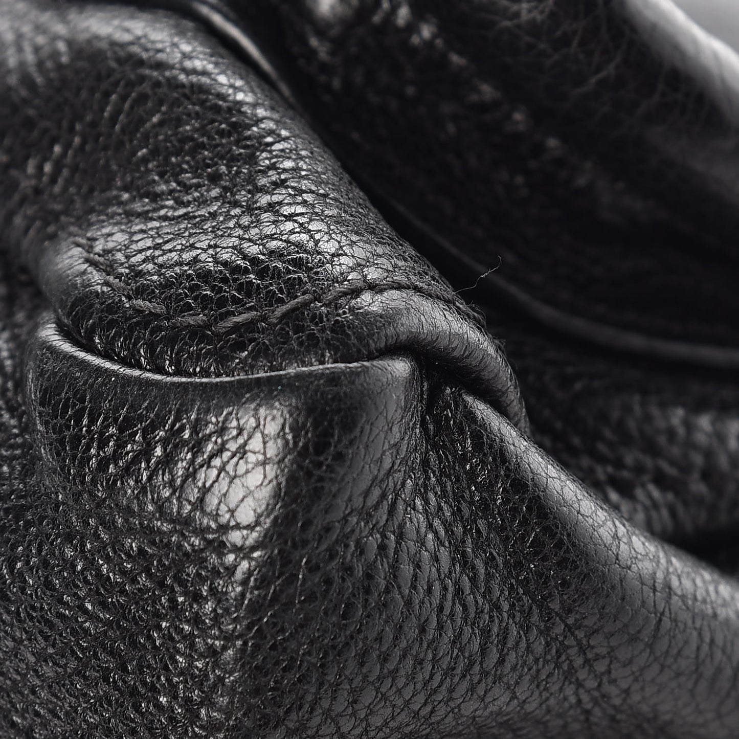 Calfskin Small Paraty Black