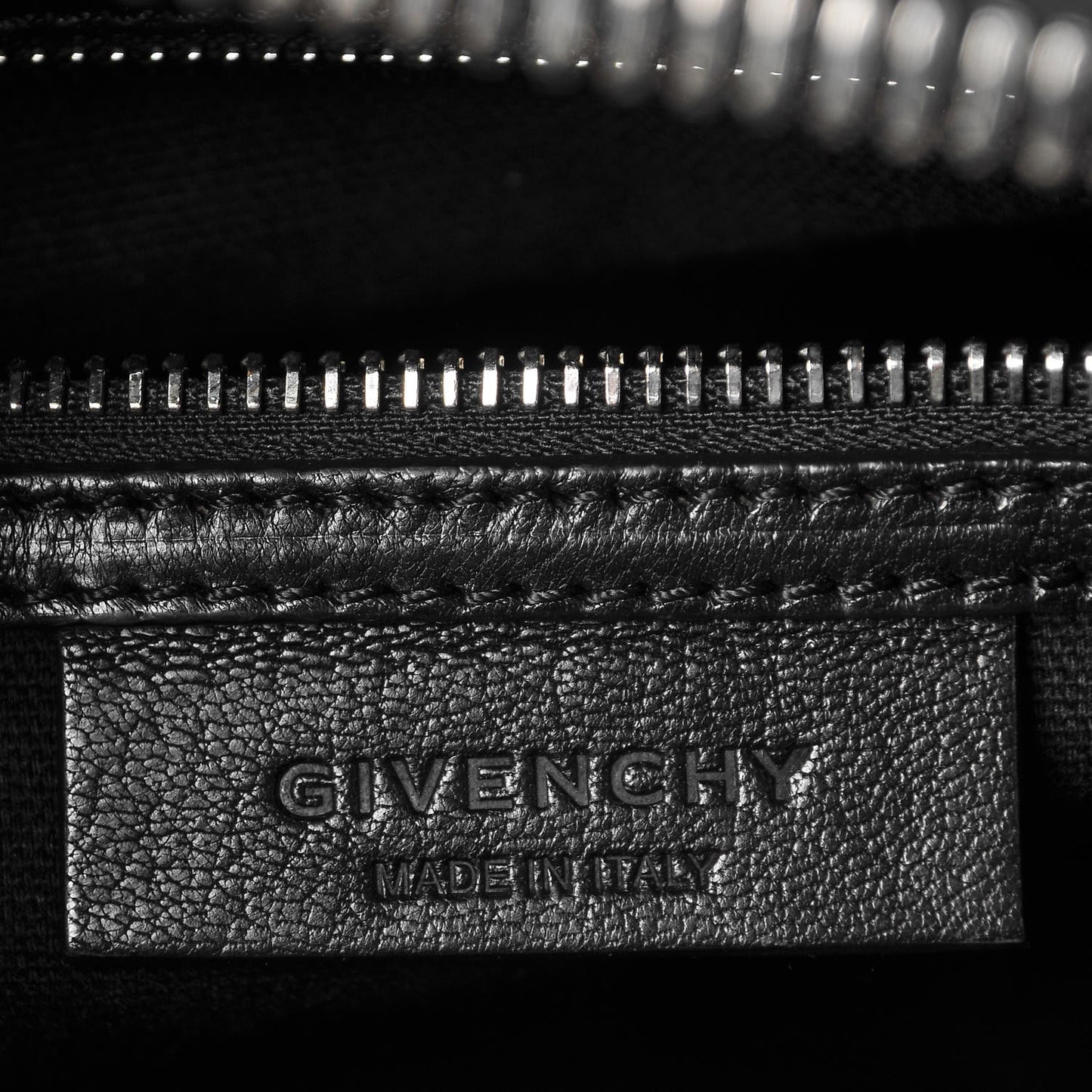 Sugar Goatskin Small Antigona Black