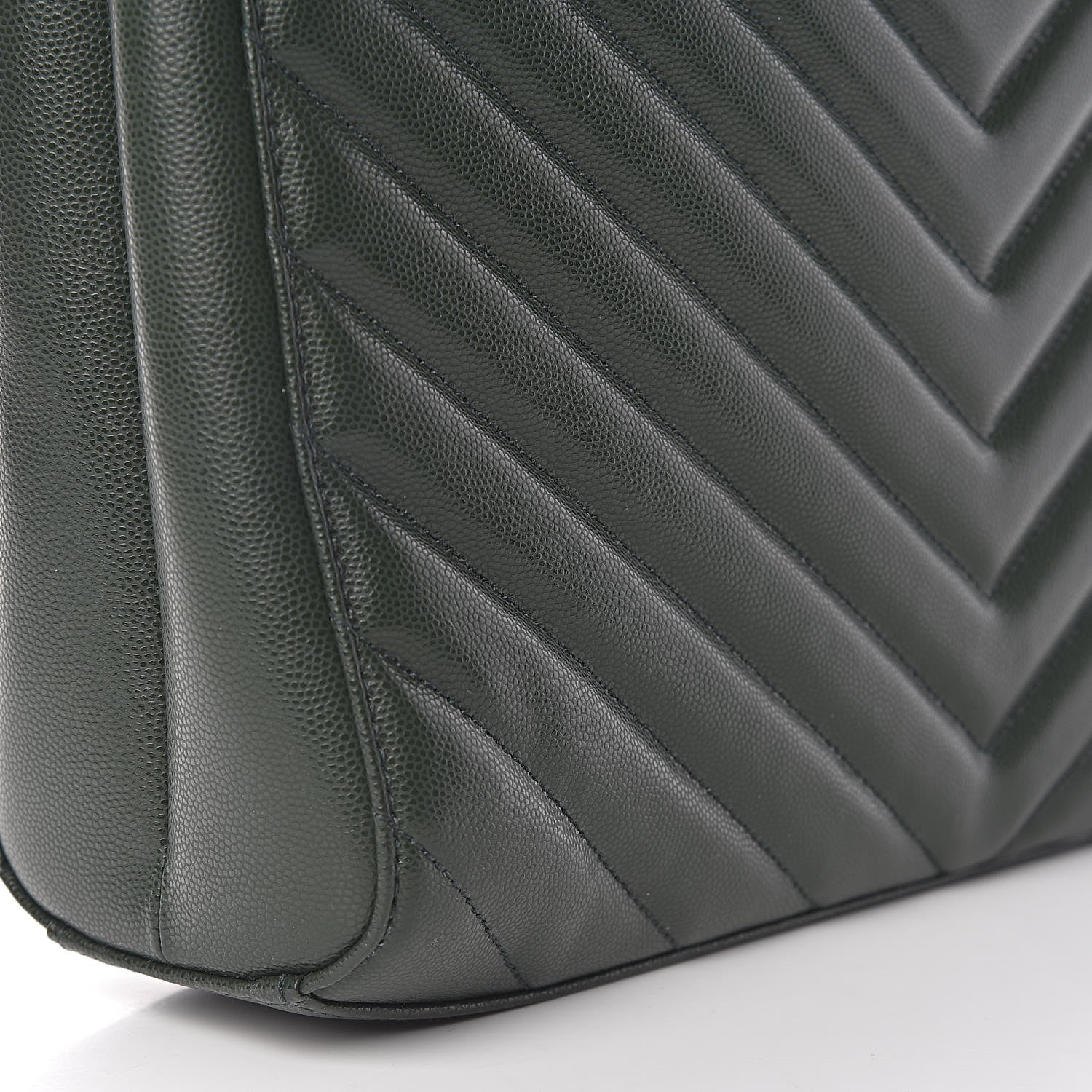 Saint Laurent Grain de Poudre Matelasse Chevron Medium Tribeca Shopping Bag Vert Fonce 9 of 13