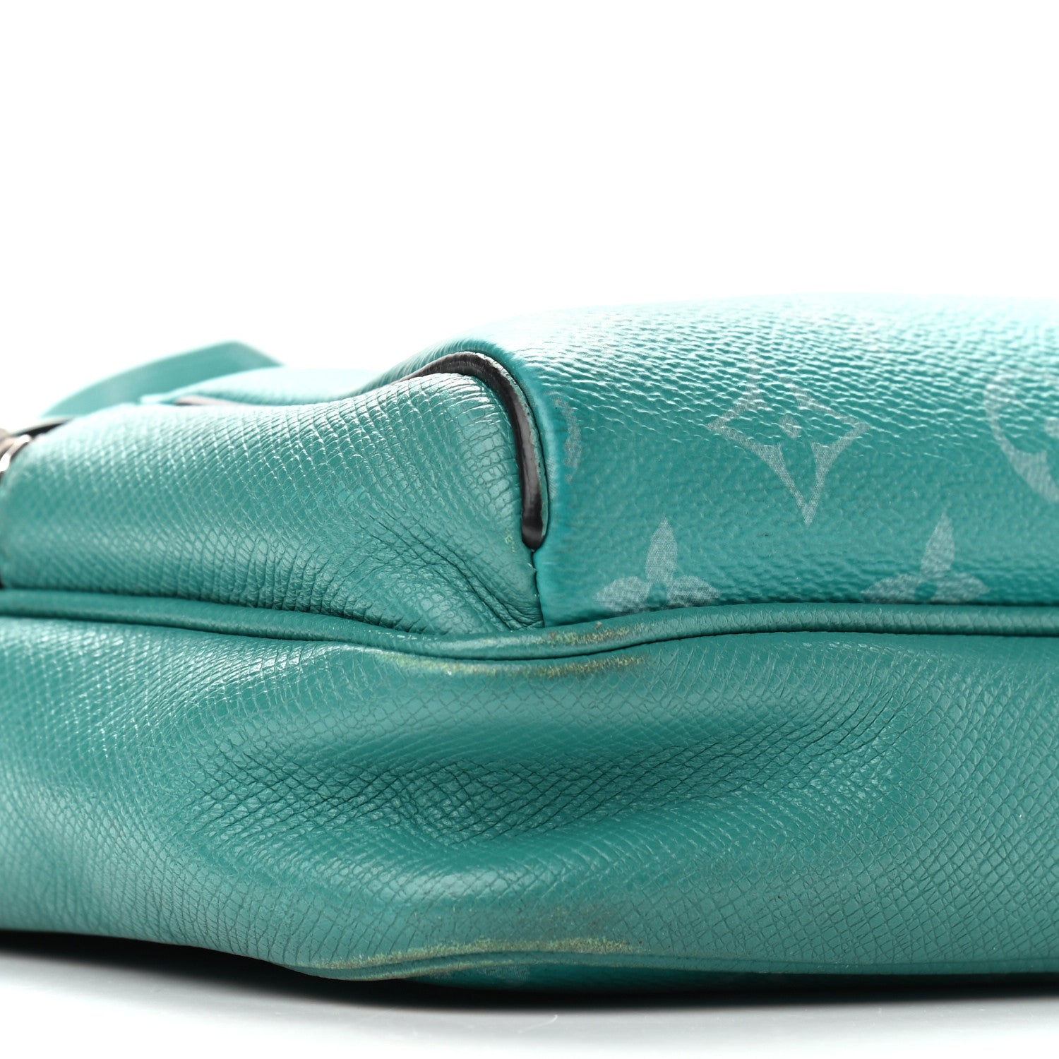 Louis Vuitton Taiga Monogram Outdoor Messenger Vert 8 of 14