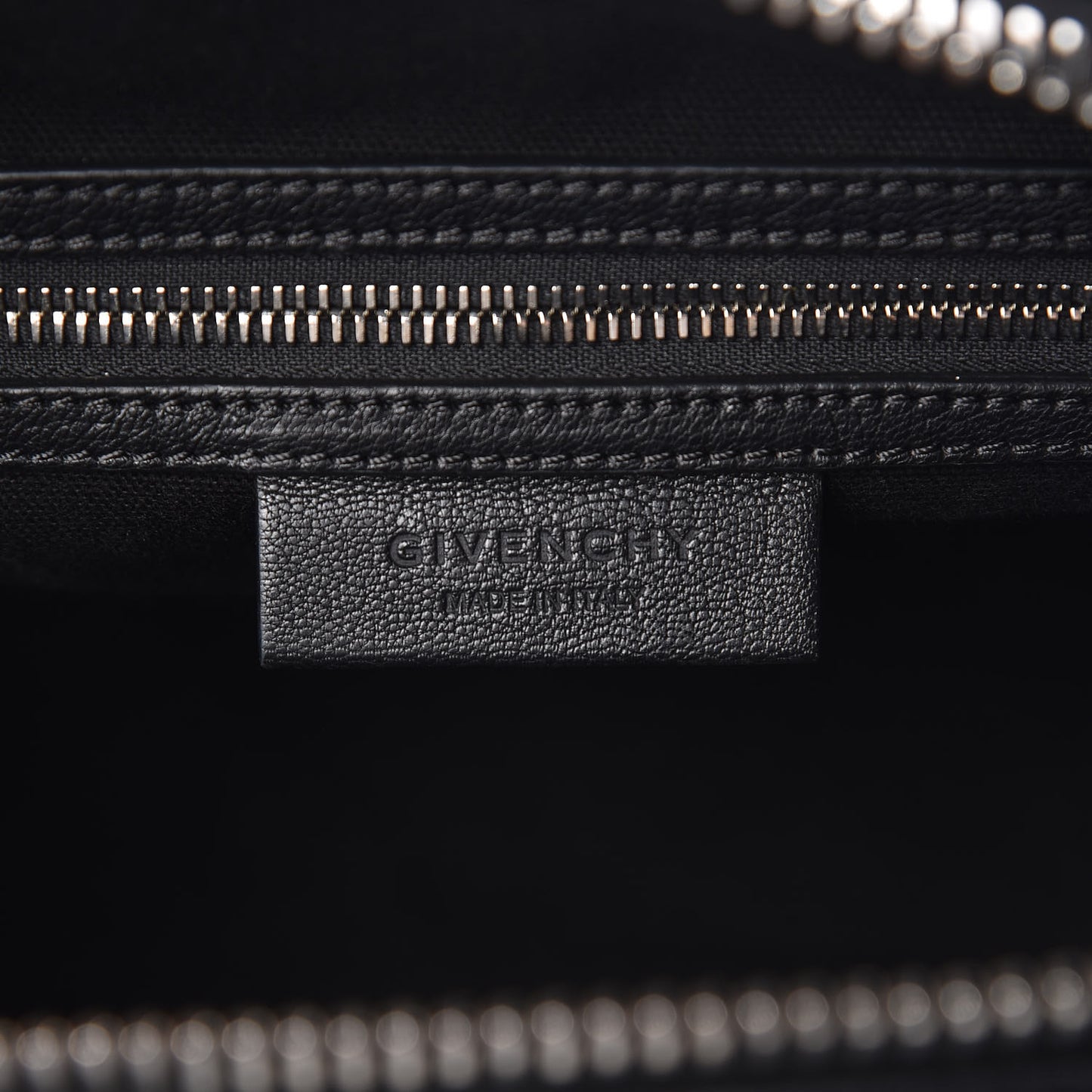 Sugar Goatskin Small Antigona Black