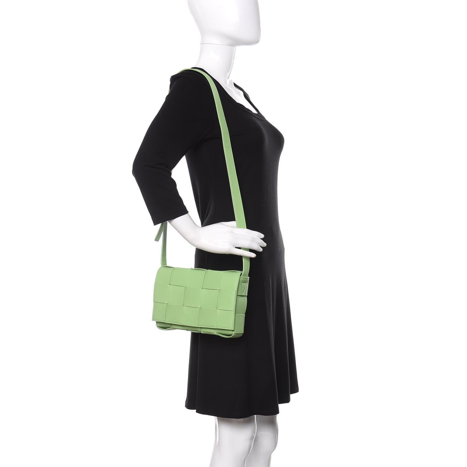 Bottega Veneta Nappa Maxi Intreccio Cassette Bag Pistachio 2 of 10