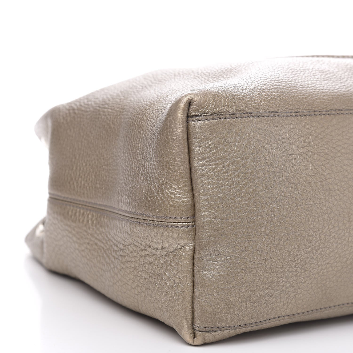 Gucci Metallic Pebbled Calfskin Medium Soho Chain Shoulder Bag Golden Beige 10 of 16