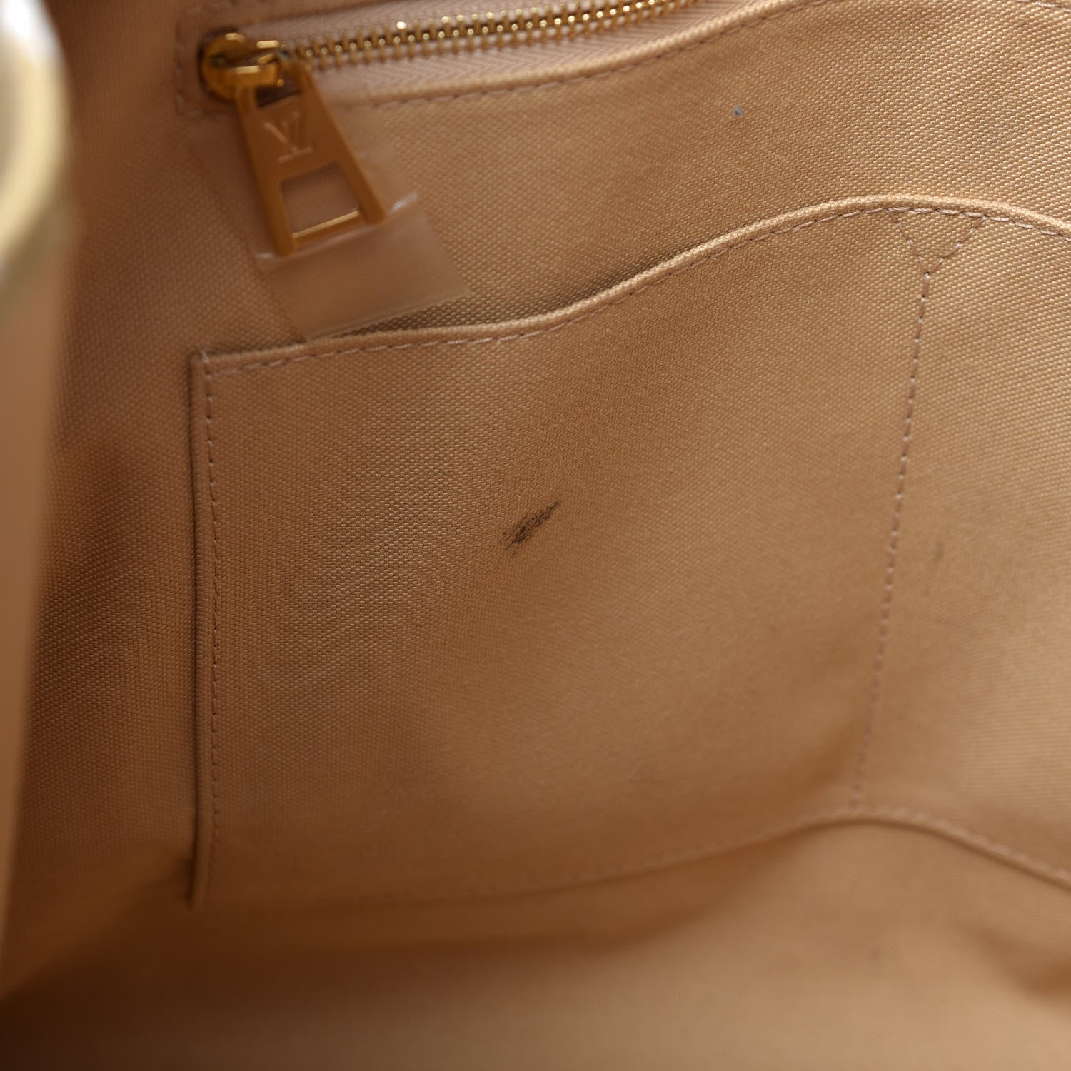 Louis Vuitton Monogram Giant Onthego GM Kaki Beige 11 of 12