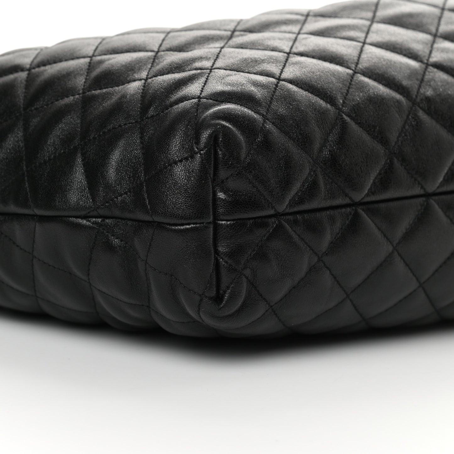 Lambskin Quilted Maxi Icare Shopping Tote Black