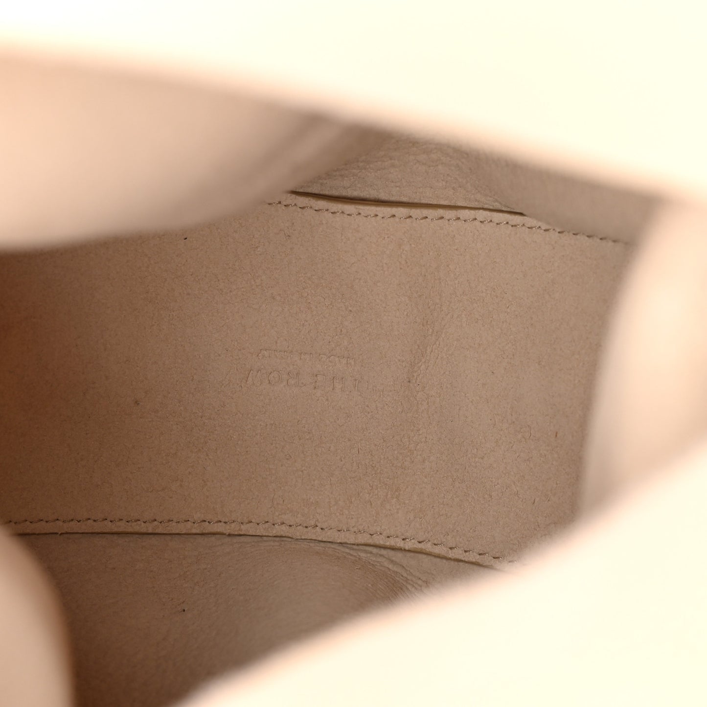 Deerskin Isa Shoulder Bag Porcelain
