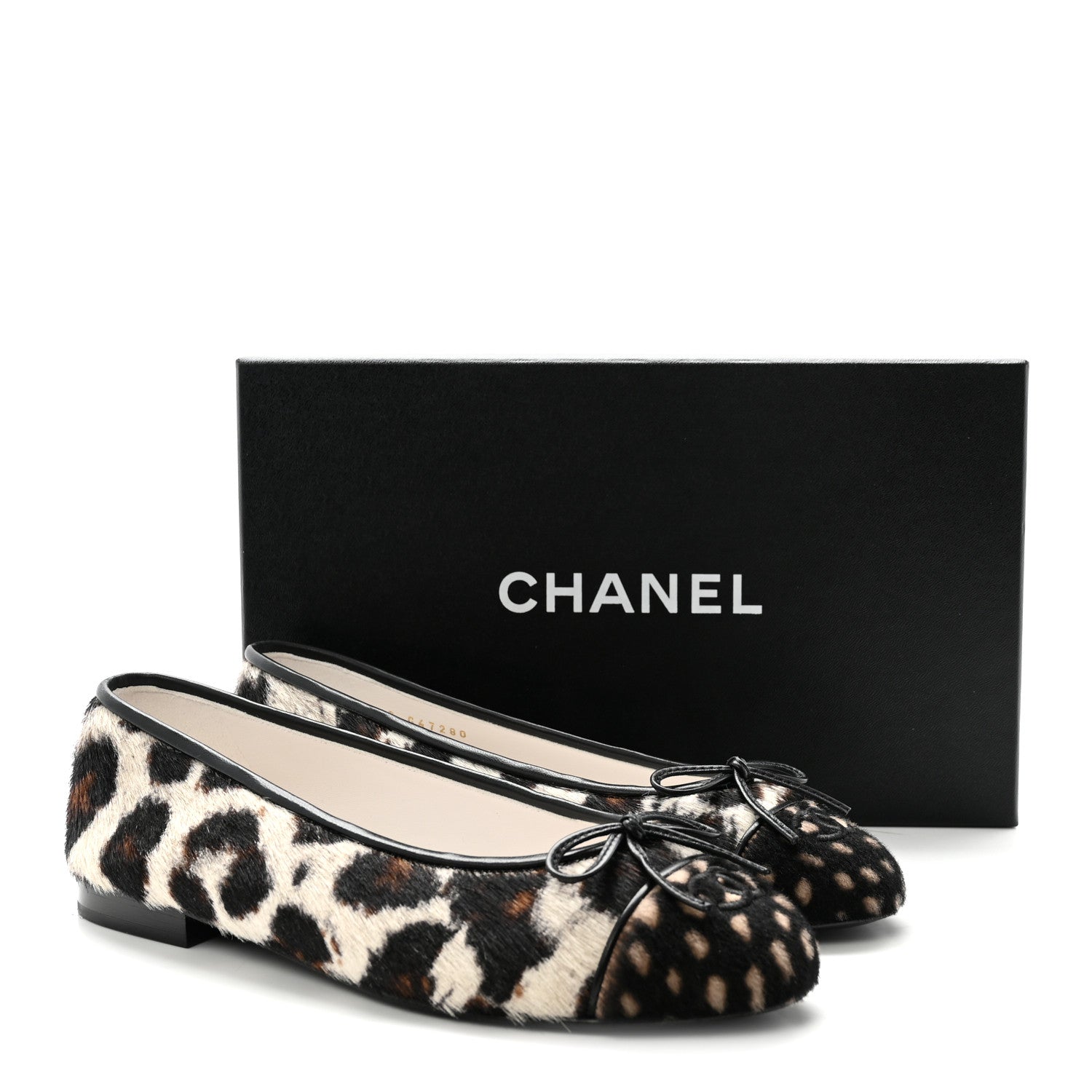 Chanel Pony Hair Cap Toe CC Ballerina Flats 38.5 White Brown Black 10 of 10