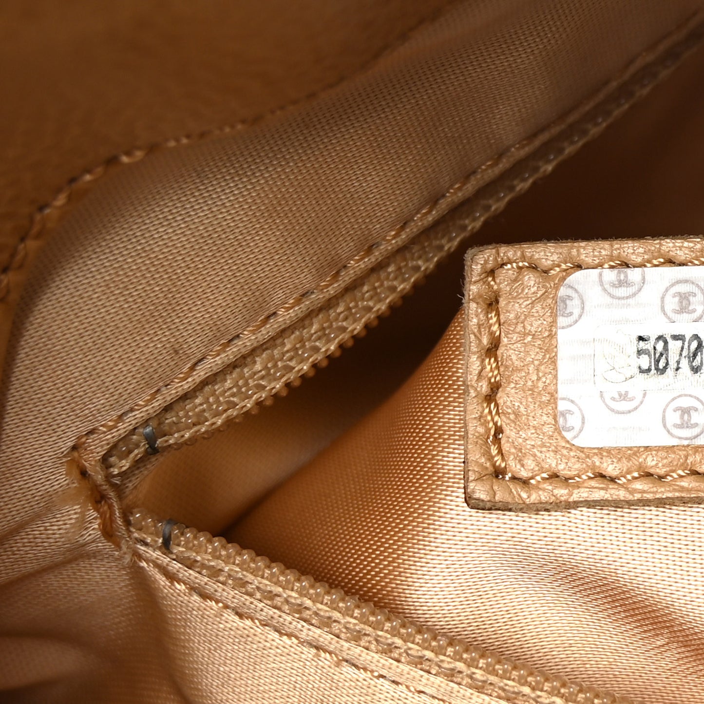 Caviar Shoulder Bag Beige