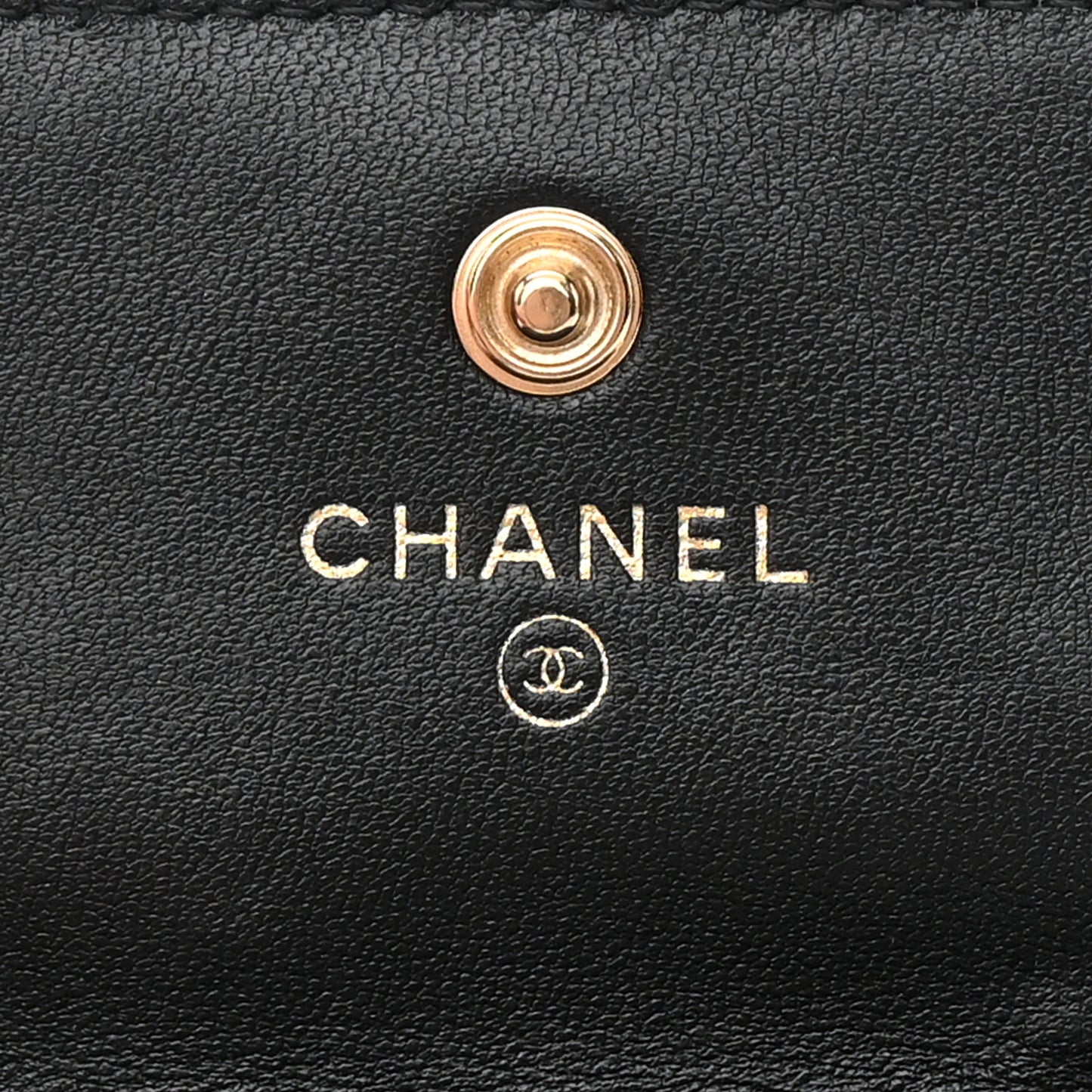 Lambskin Quilted Pearl Crown Clutch With Chain Black