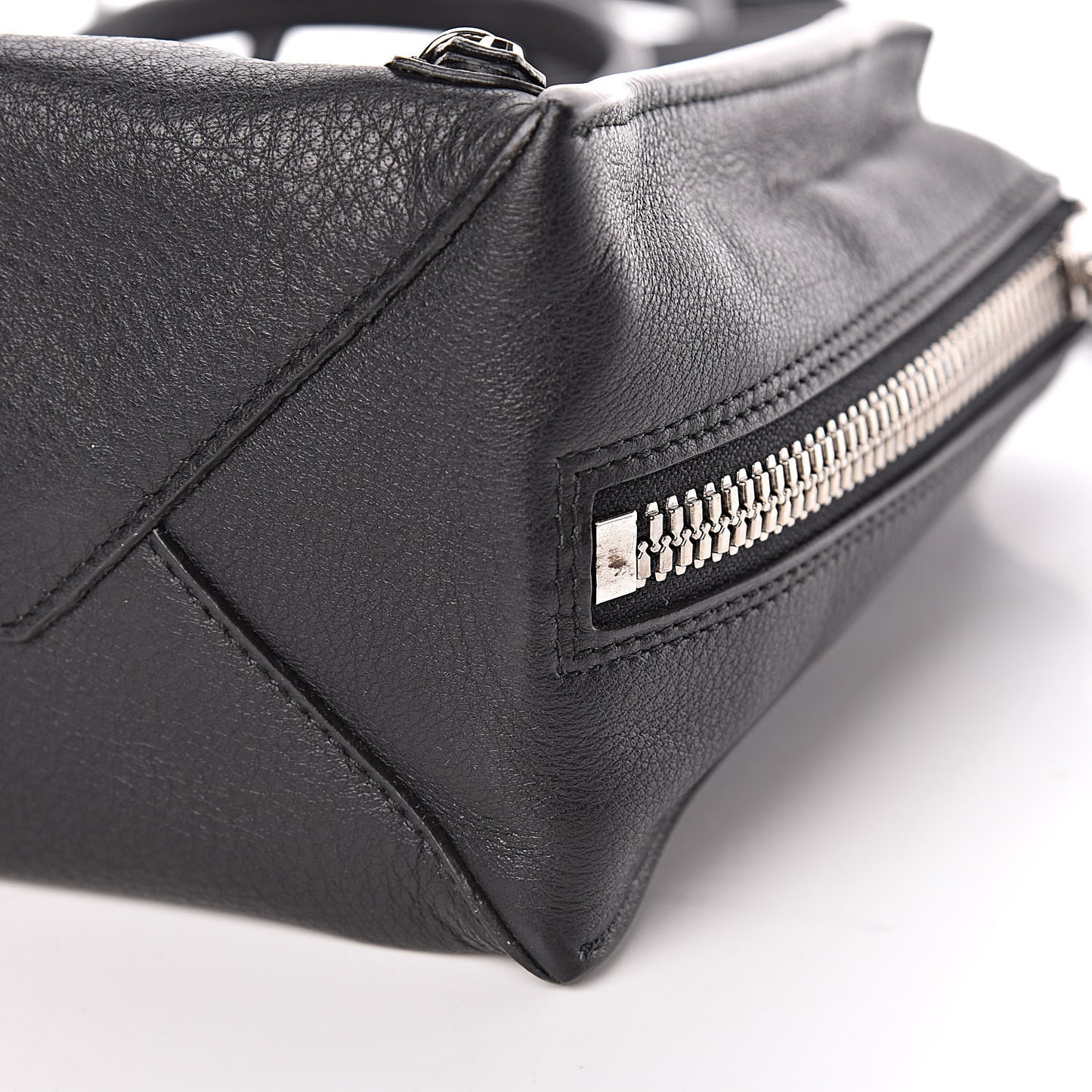 Veau Papier A6 Zip Around Tote Black