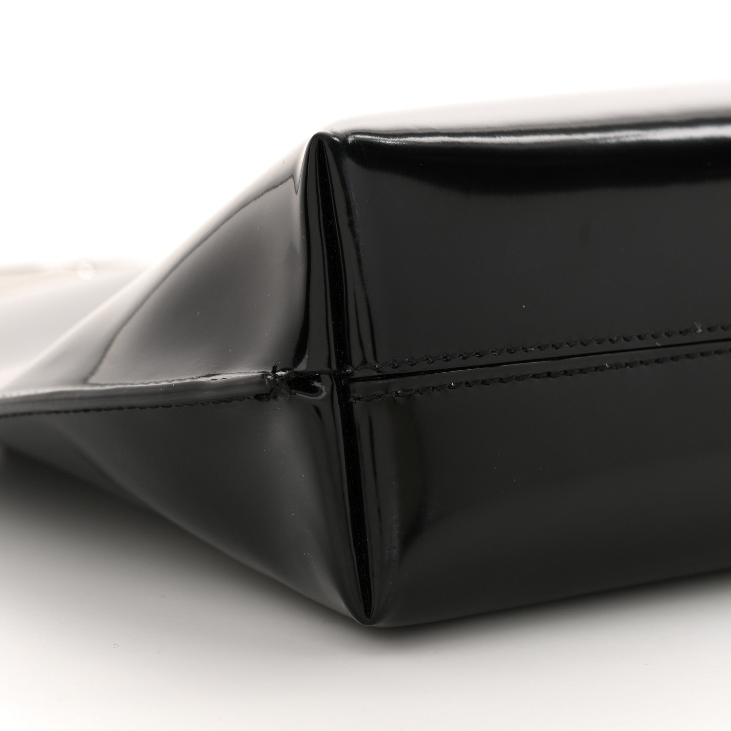 Saint Laurent Patent Calfskin Suzanne Shopping Tote Black 9 of 11