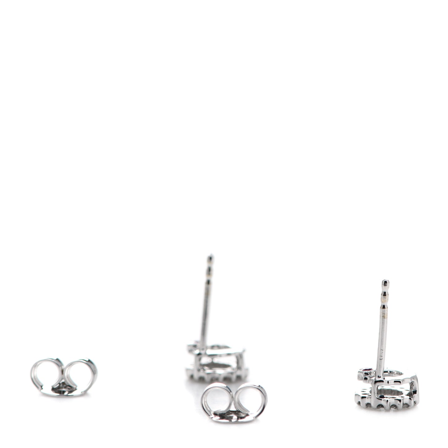 18K White Gold Diamond Circle Stud Earrings