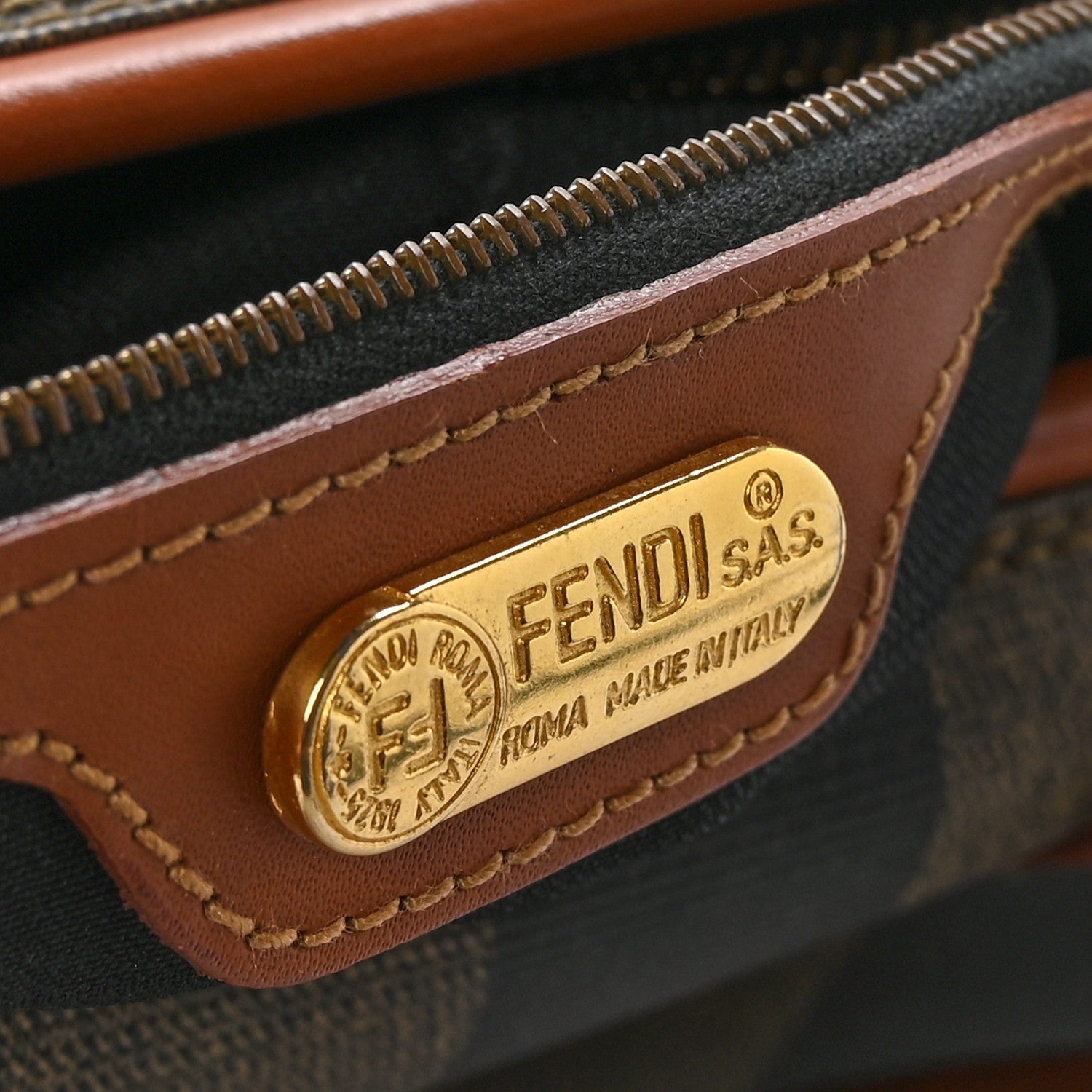 Fendi Pequin Spalmati Boston Cuoio 6 of 10
