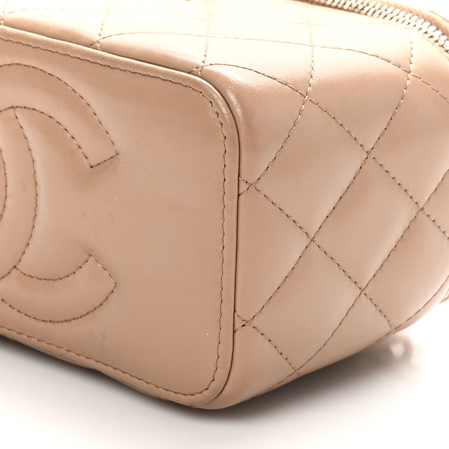 Lambskin Quilted Small Pillow Crush Vanity Case With Chain Beige