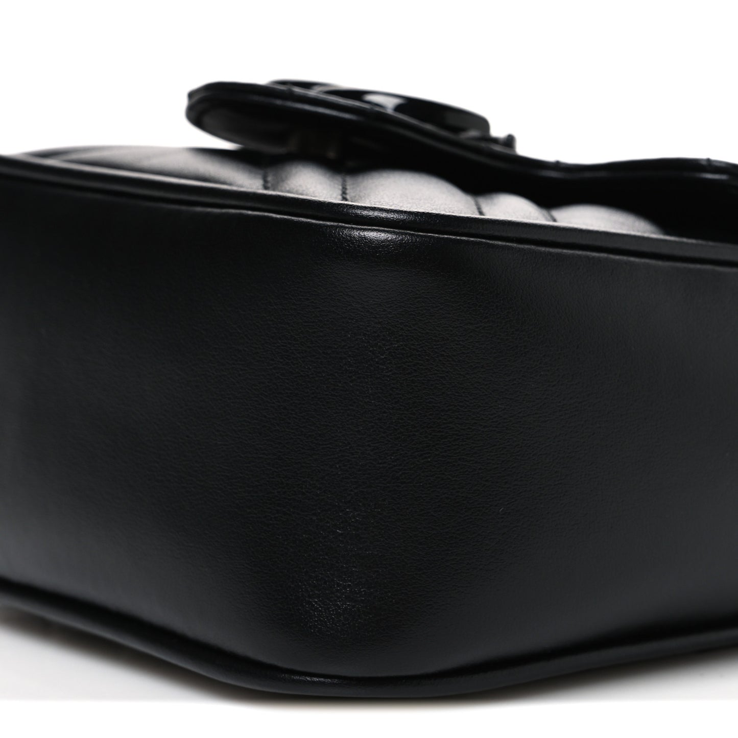 Calfskin Matelasse Monochrome GG Marmont Chain Mini Belt Bag Black
