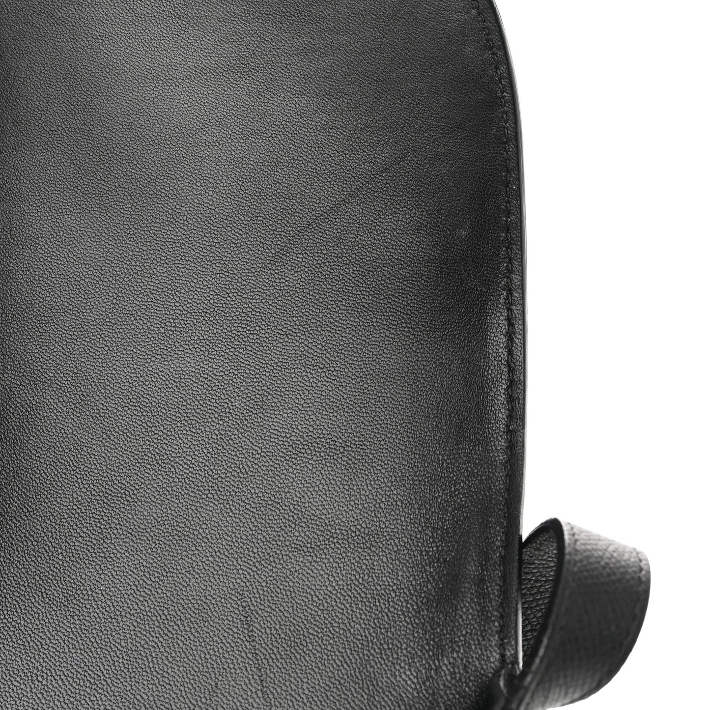 Grained Calfskin Medium Trotteur Black