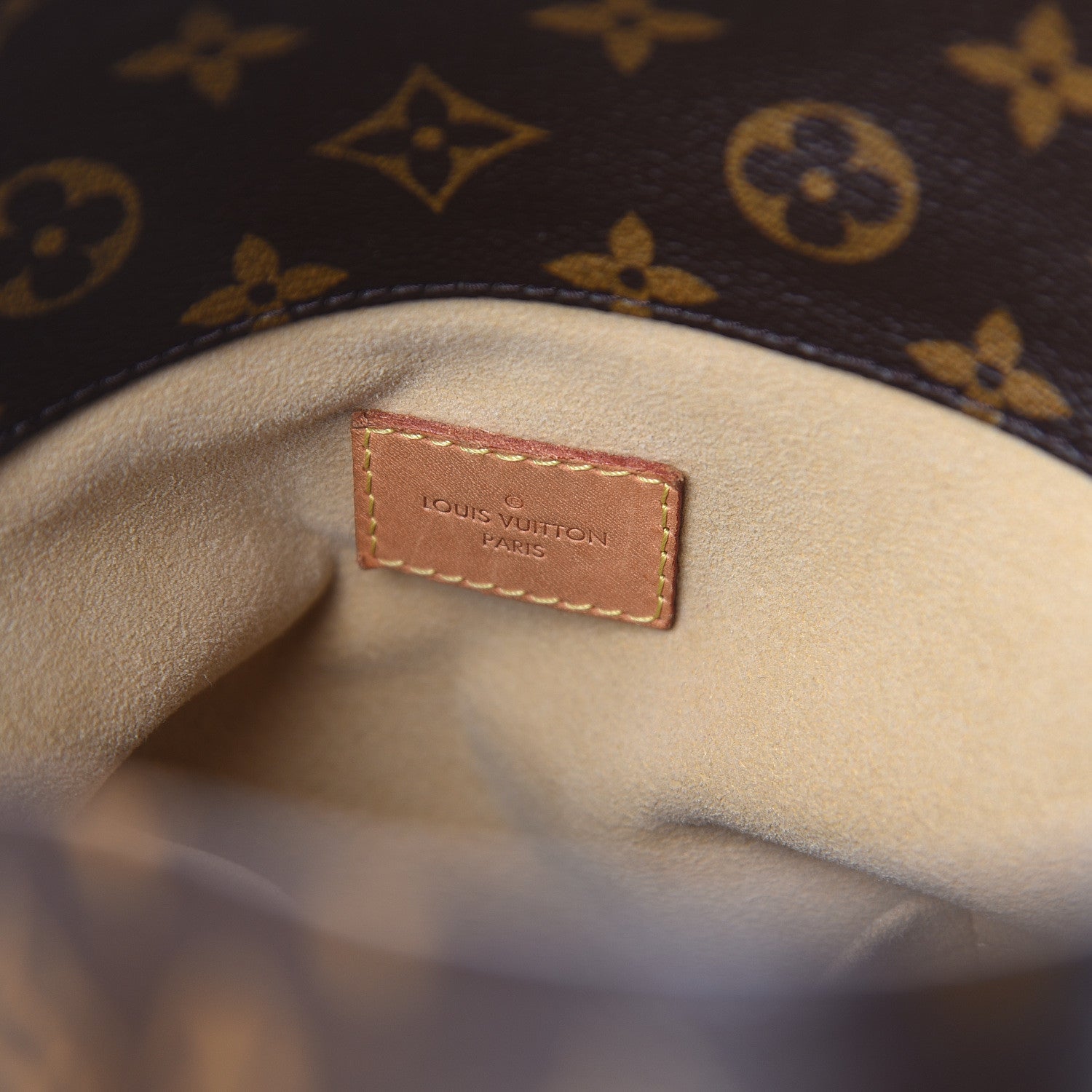 Louis Vuitton Monogram Artsy MM 5 of 8