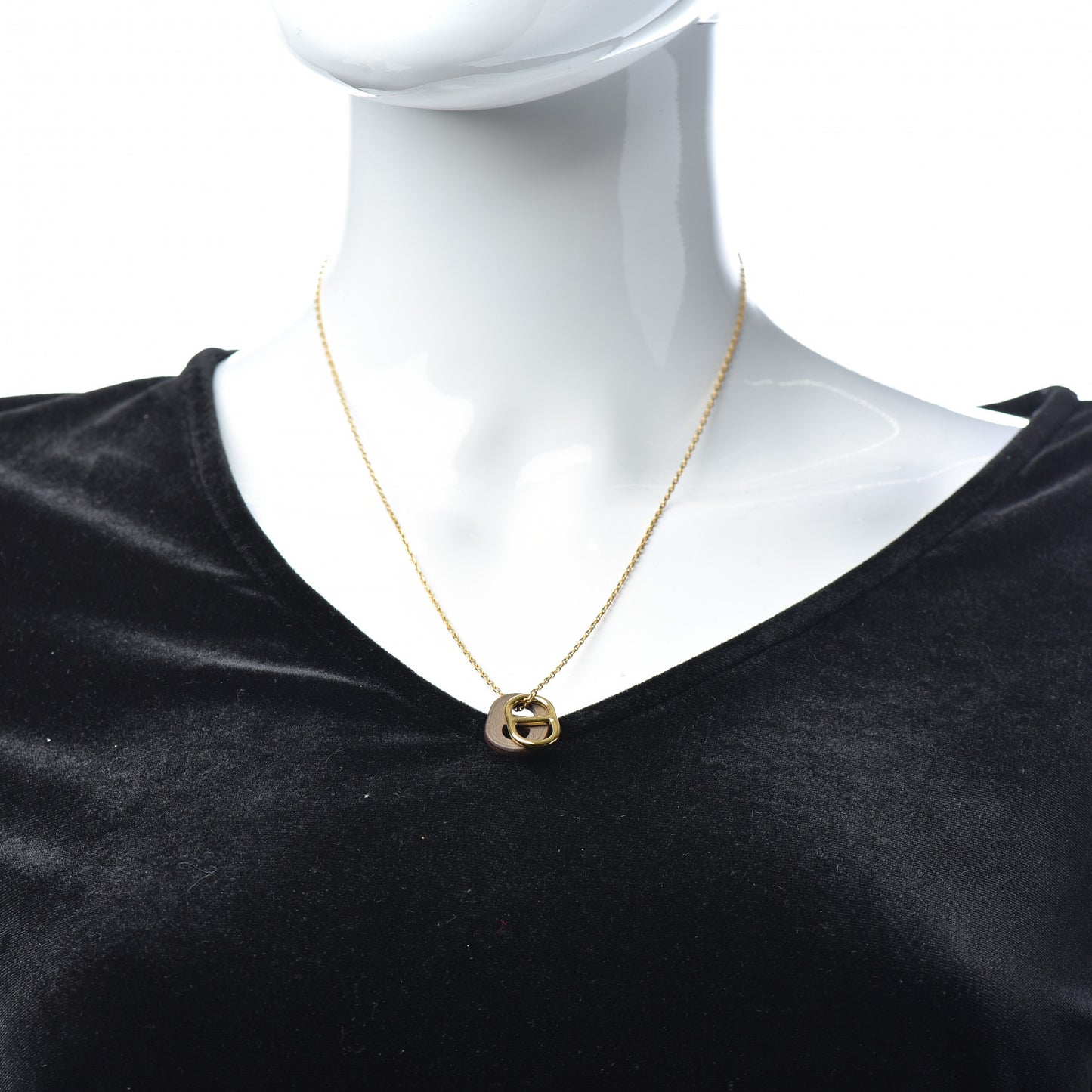 Swift O'Maillon Pendant Necklace Etoupe