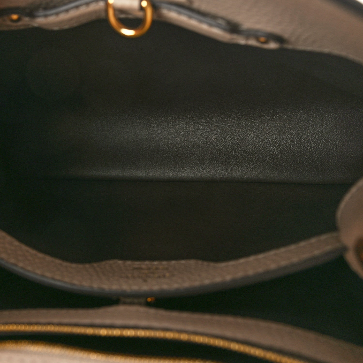 Louis Vuitton Taurillon Capucines BB Galet 5 of 9