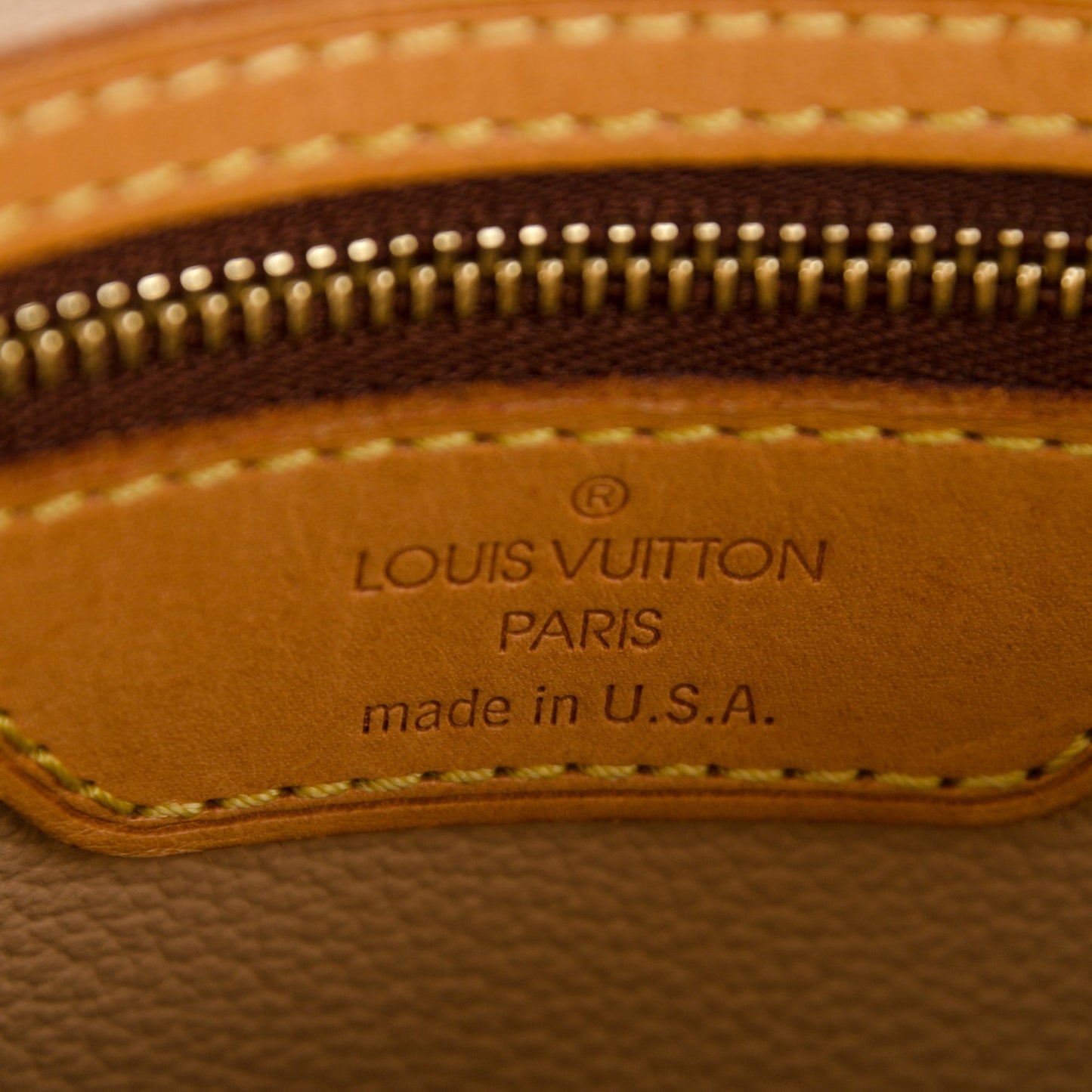 Monogram Petit Bucket 23