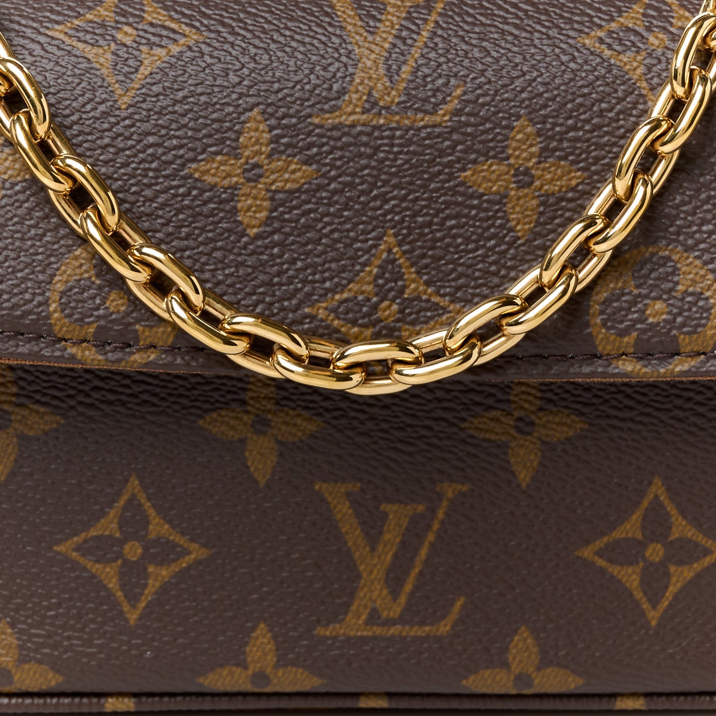 Monogram Ivy Wallet On Chain