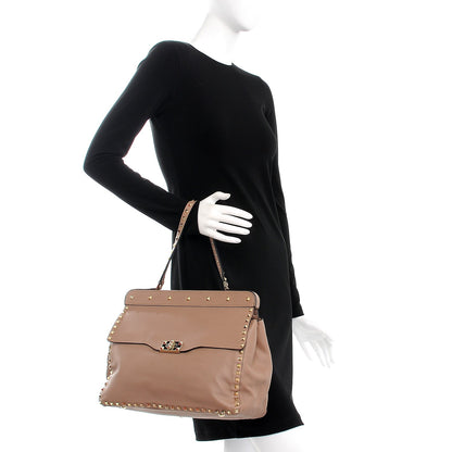 Valentino Garavani Nappa Rockstud Frame Handle Bag Poudre 2 of 11