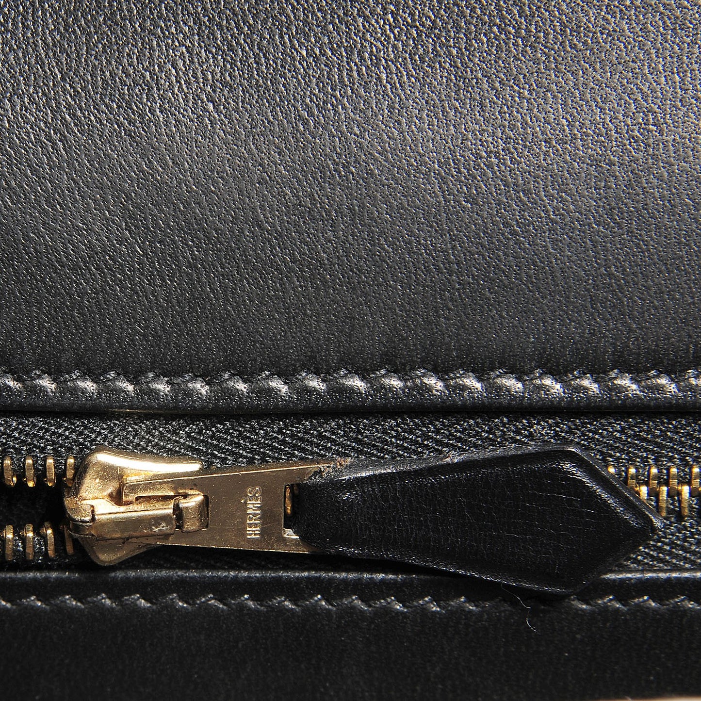 Box Constance 23 Black