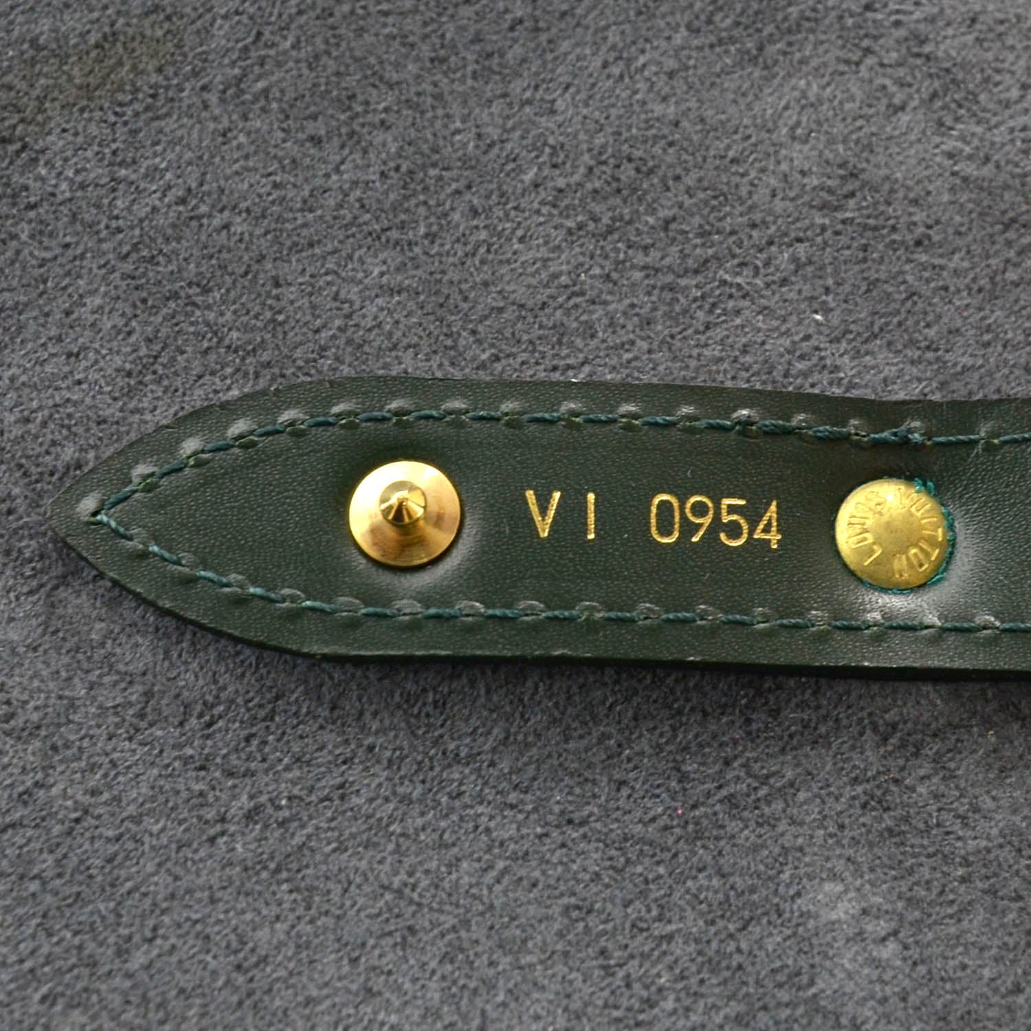 Louis Vuitton Taiga Helanga 1 Poche Green 6 of 7