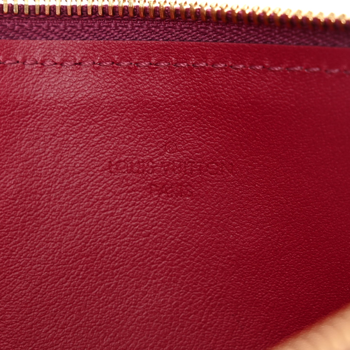 Vernis Felicie Chain Wallet Zippered Insert Magenta