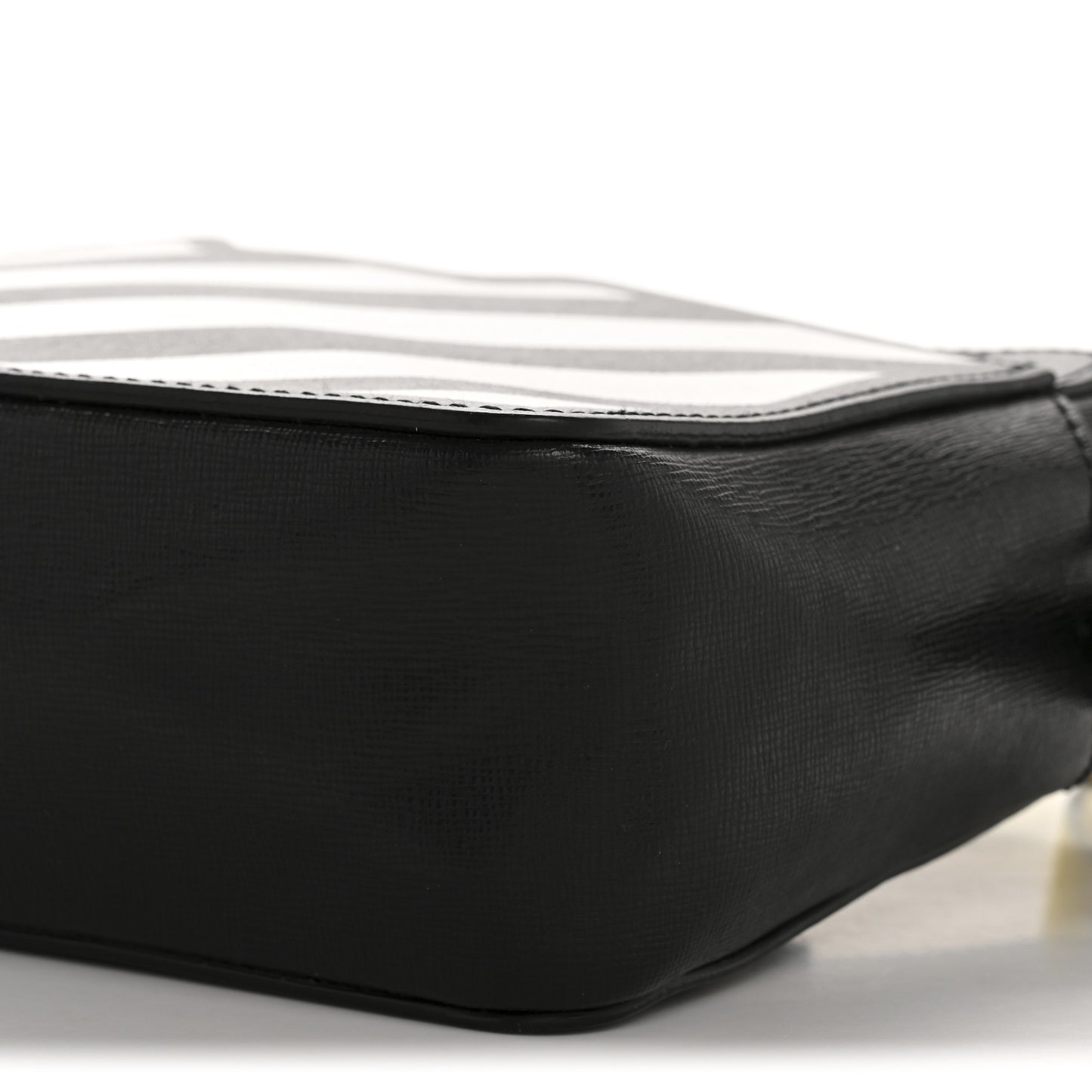 Saffiano Diag Camera Bag Black