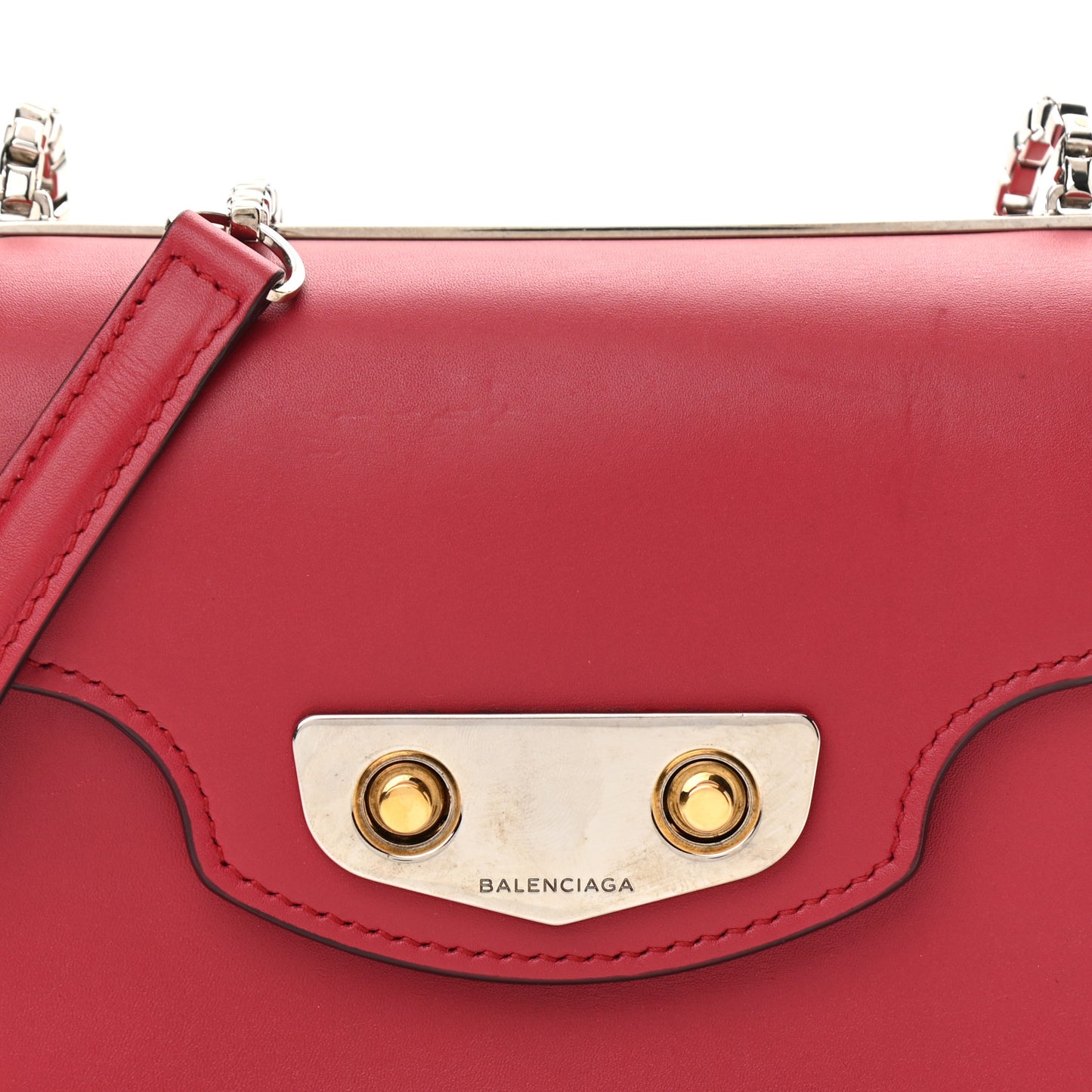 Smooth Calfskin Min Neo Classic Chain Box Rouge