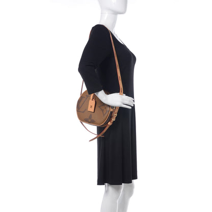 Louis Vuitton Reverse Monogram Giant Boite Chapeau Souple 2 of 7
