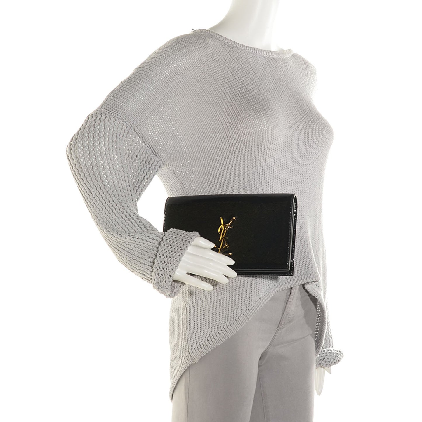 Textured Patent Medium Classic Monogram Clutch Nero Black