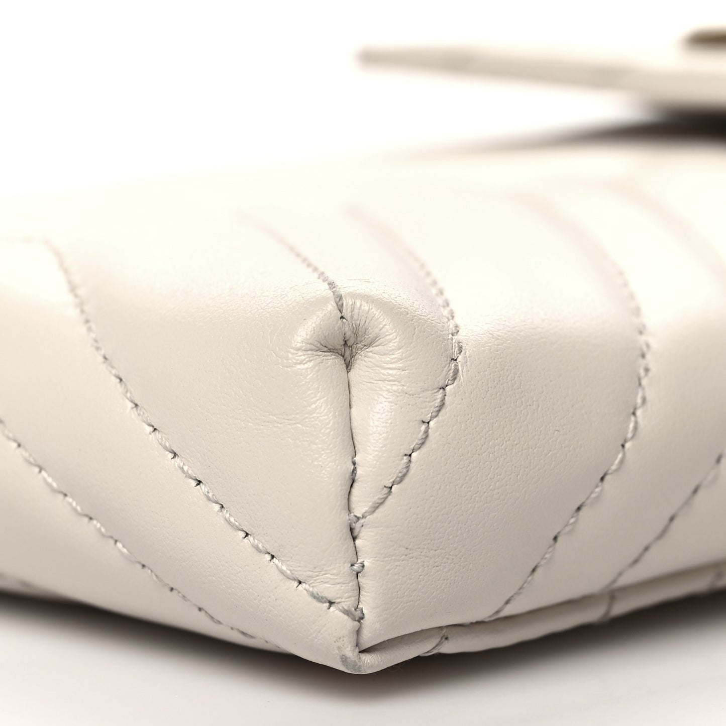 Calfskin Matelasse Mini GG Marmont Crossbody Bag White