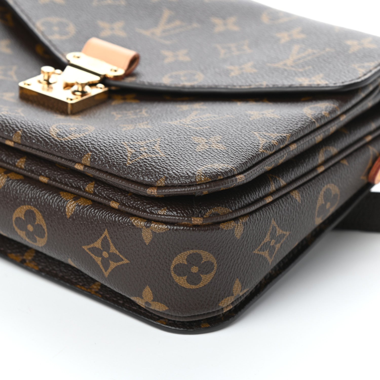 Louis Vuitton Monogram Pochette Metis 9 of 9