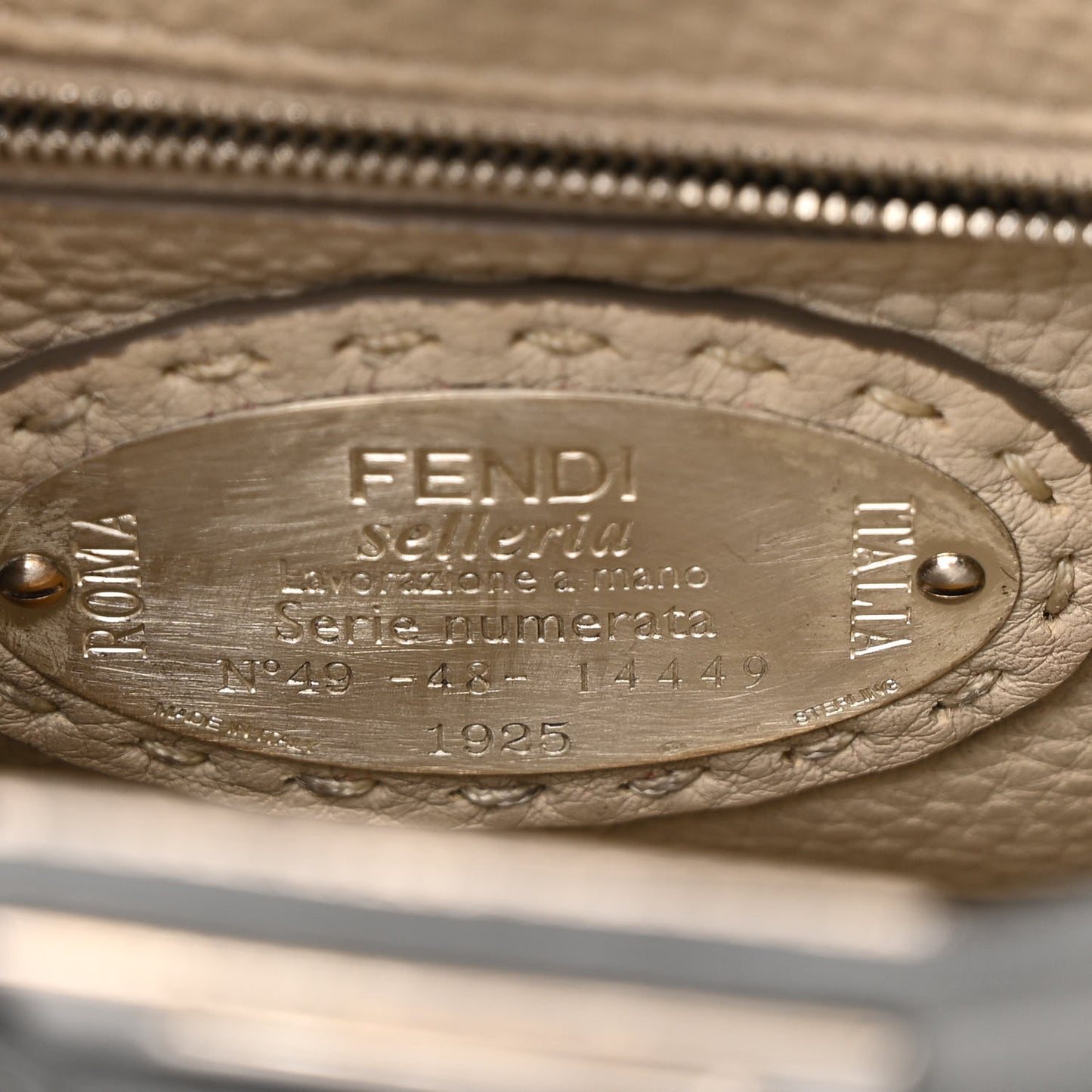 Cuoio Romano Selleria Bi-Color Mini Peekaboo Iconic Satchel Asfalto Latte