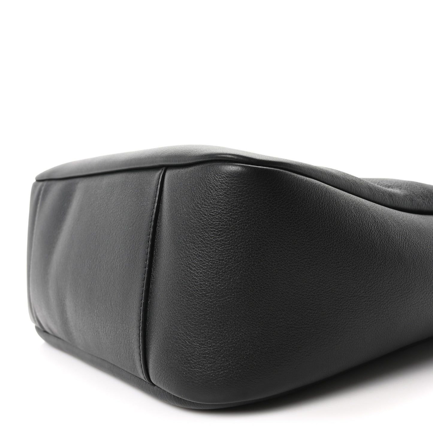 Supple Calfskin Large Le 5 A 7 Soft Hobo Black