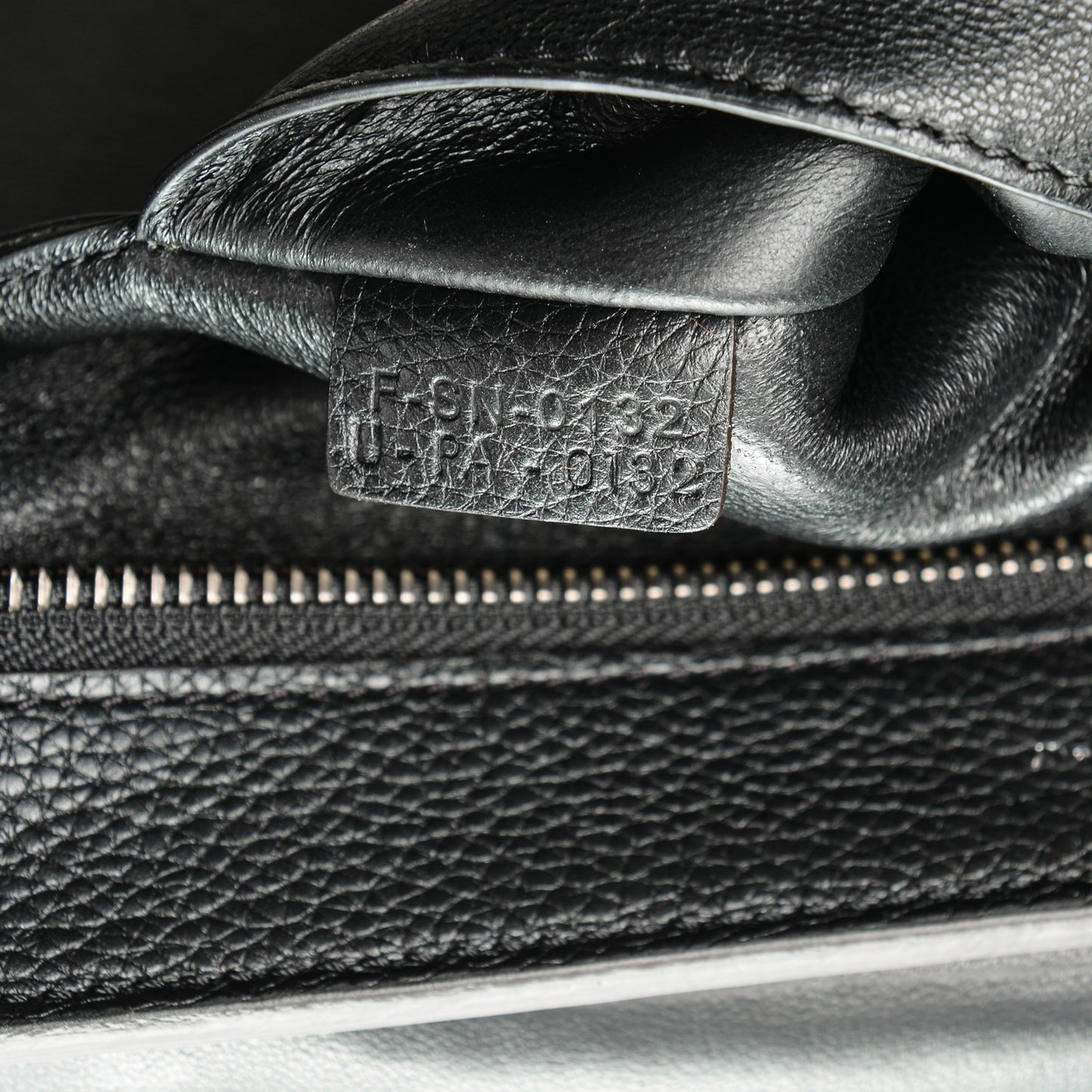 Drummed Calfskin Suede Medium Trapeze Black