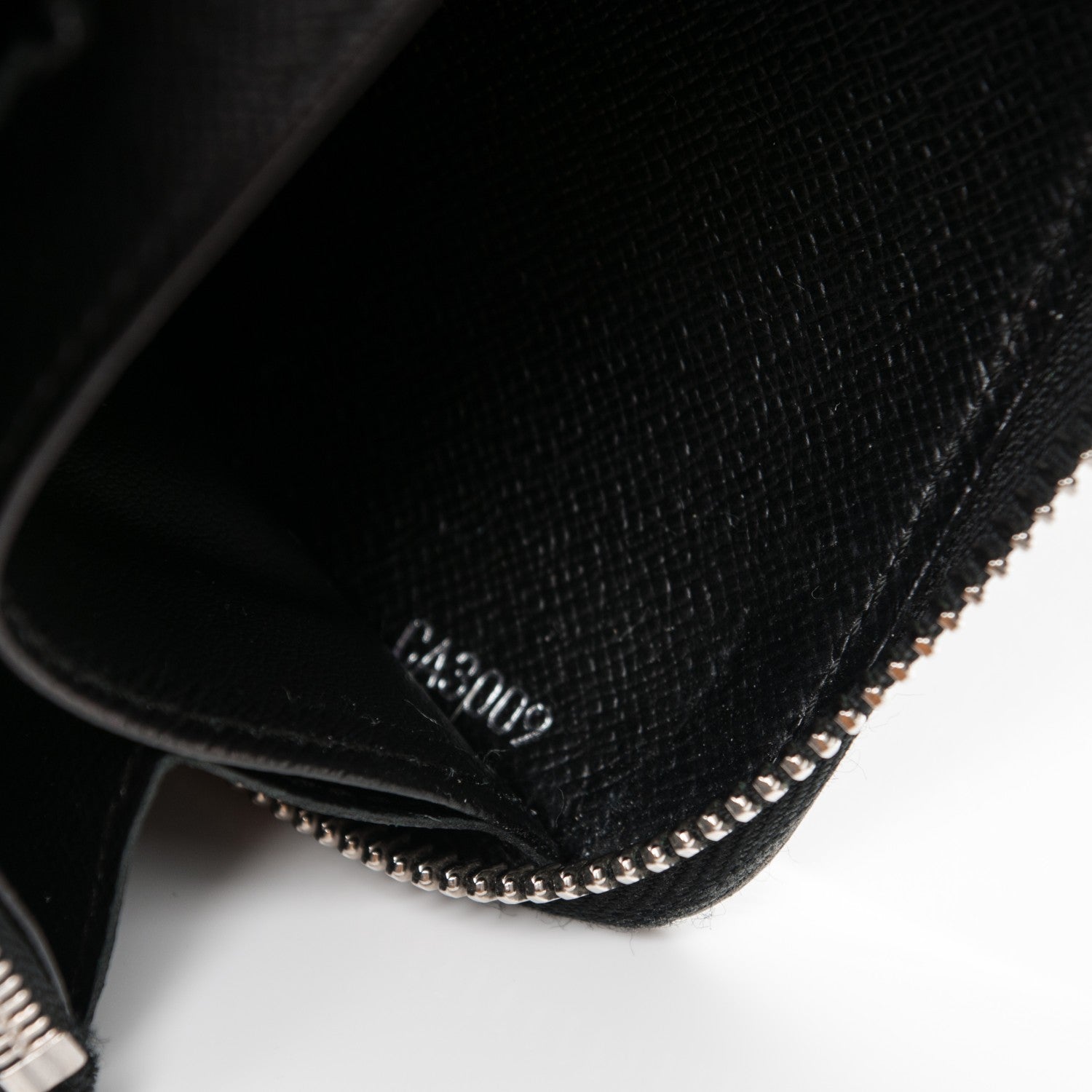 Louis Vuitton Epi Zippy Wallet Black 7 of 7