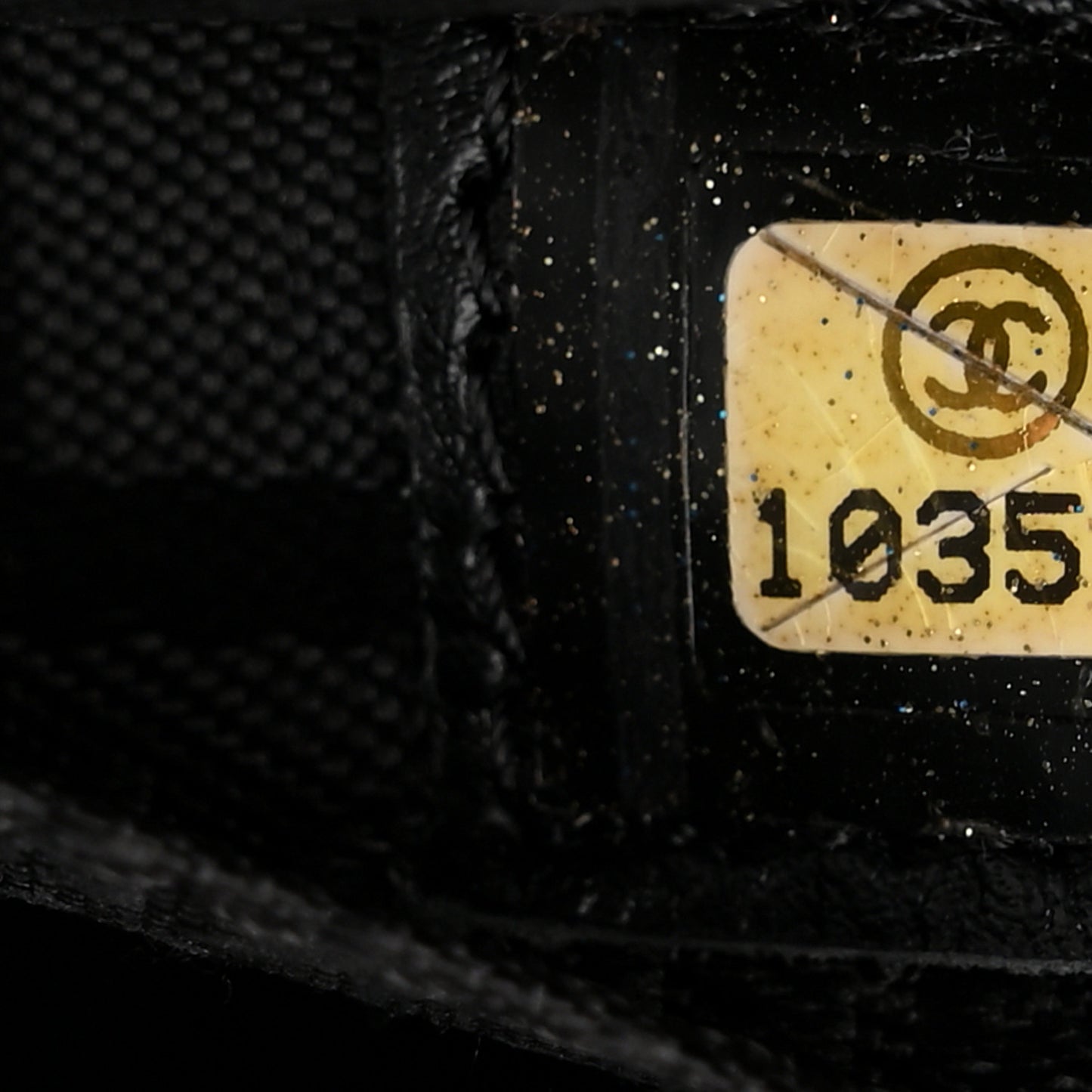Velvet Quilted East West Flap Black