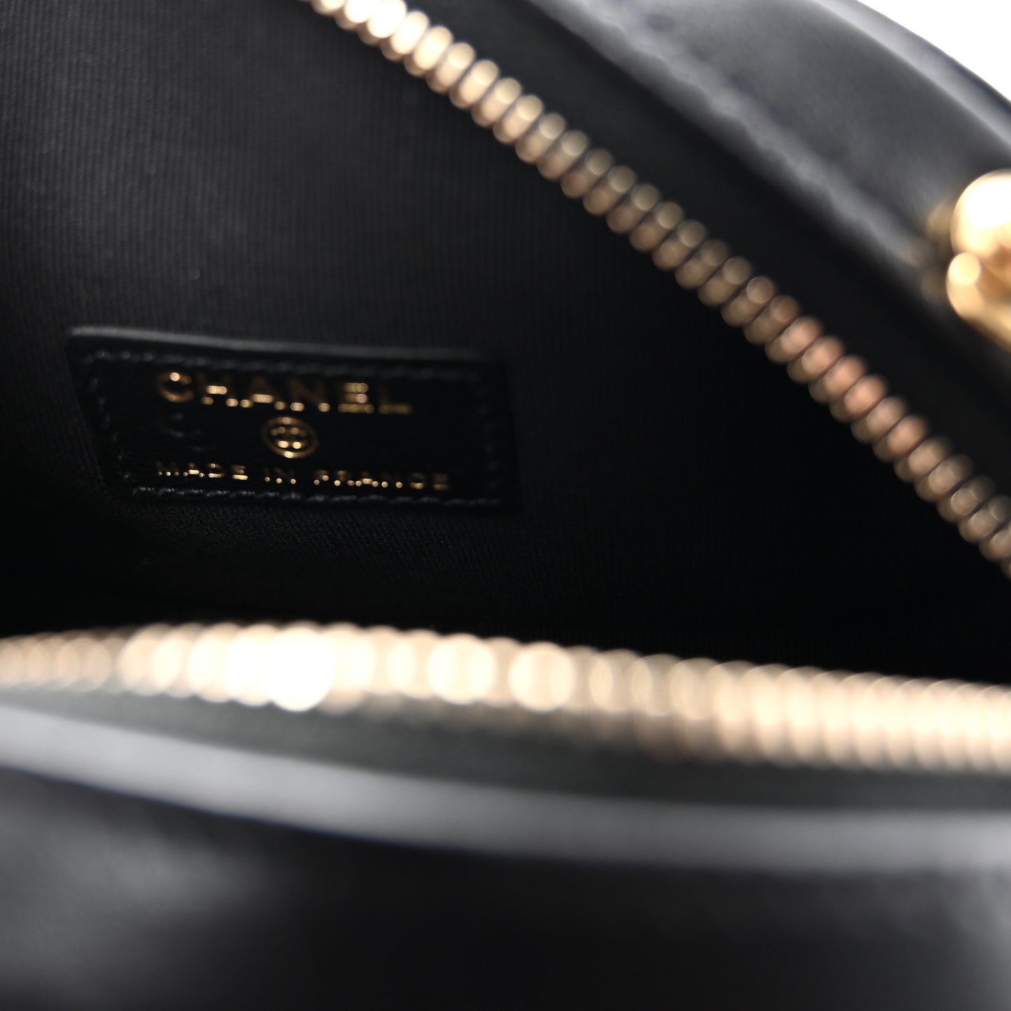 Lambskin Logo Plate Oval Clutch With Chain  Black