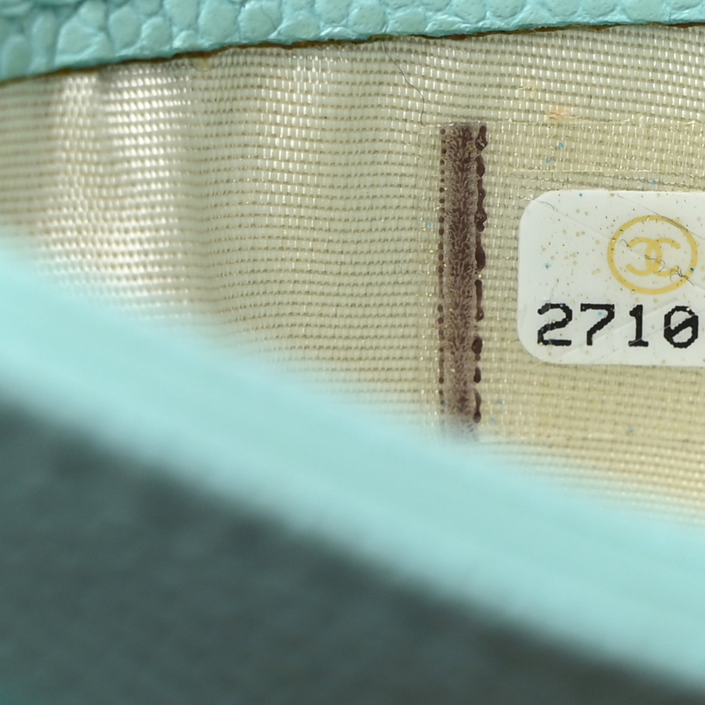Caviar Quilted Card Holder Light Blue