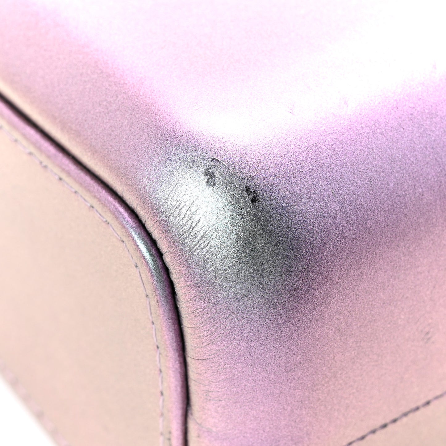 Iridescent Lambskin Calfskin Quilted Medium Gabrielle Hobo Light Purple