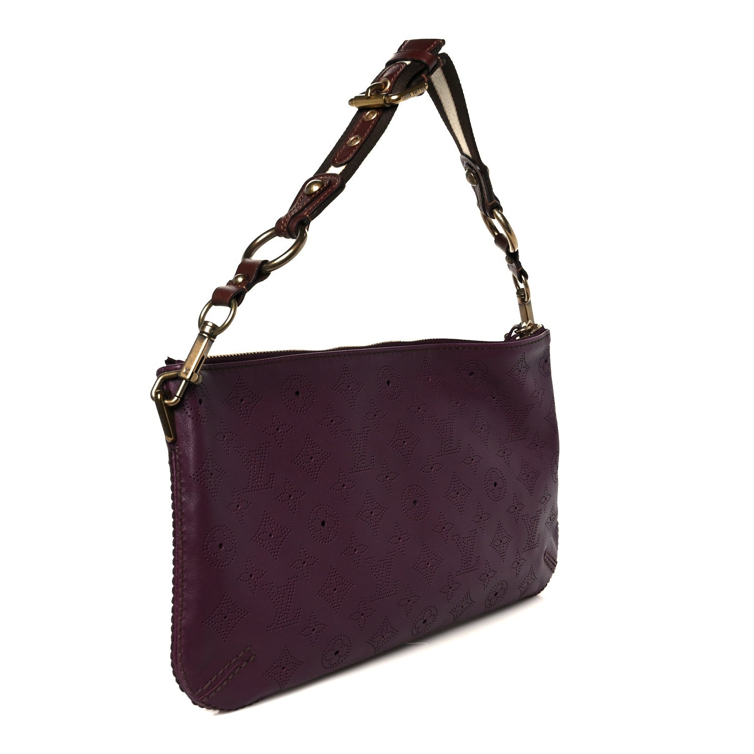 LOUIS VUITTON マヒナ レザーバッグ（パープル系） Louis Vuitton Mahina Onatah Pochette Aubergine 1809696 – FASHIONPHILE