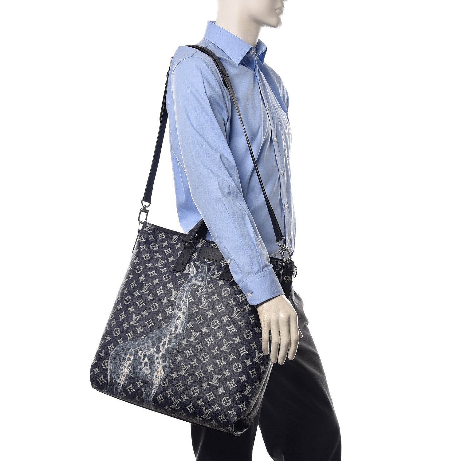 Louis Vuitton Savane Monogram Chapman Atlas Tote Ink 2 of 11