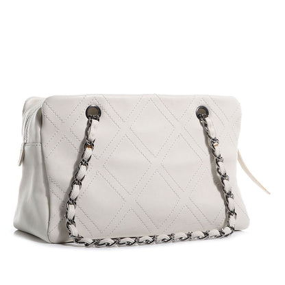 Chanel Calfskin Small Diamond Stitch Tote White 3 of 7