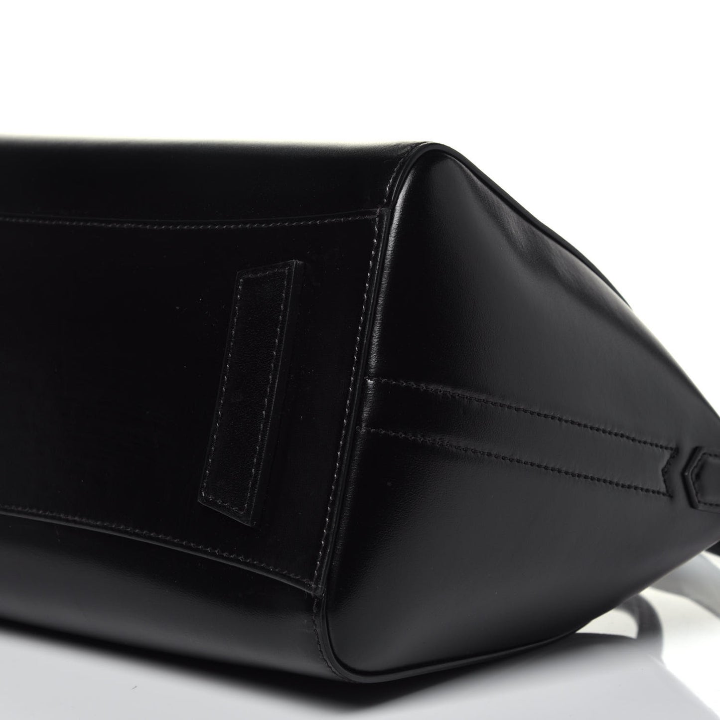 Shiny Lord Calfskin Medium Antigona Black