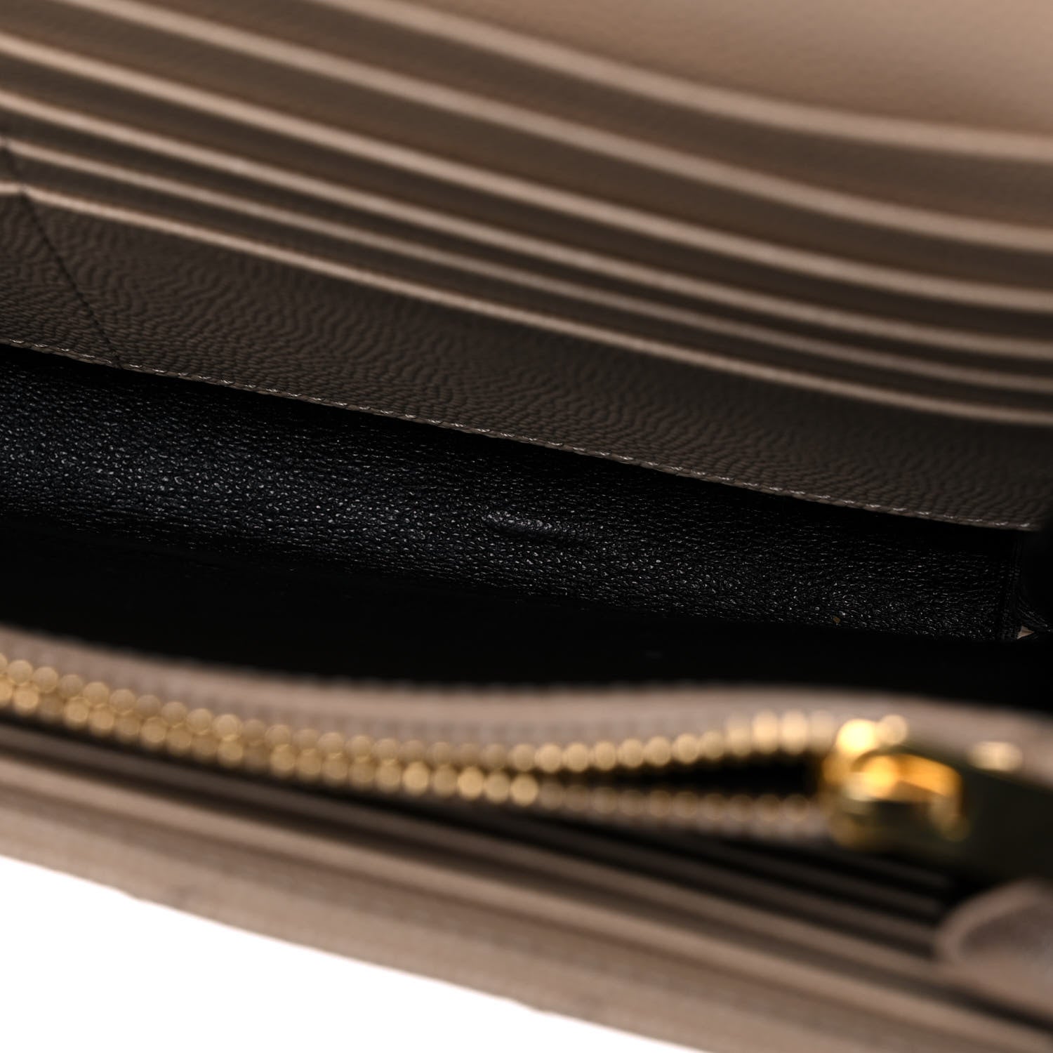 Saint Laurent Grain De Poudre Matelasse Chevron Monogram Chain Wallet Nude Powder 11 of 11