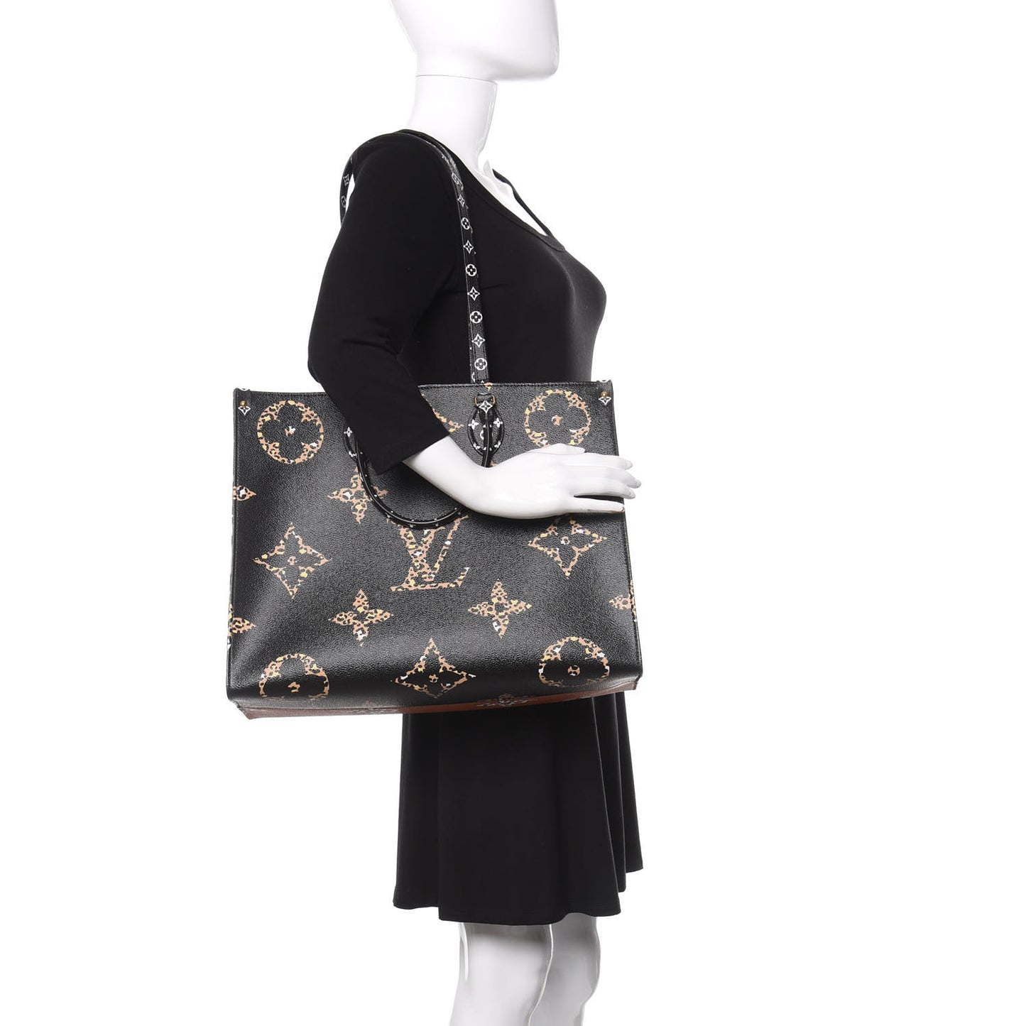 Monogram Giant Jungle Onthego GM Black